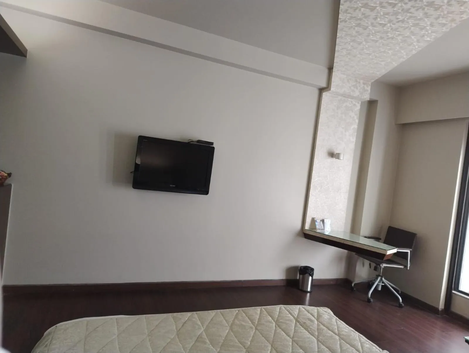 Bed in Park Prime Kolkata