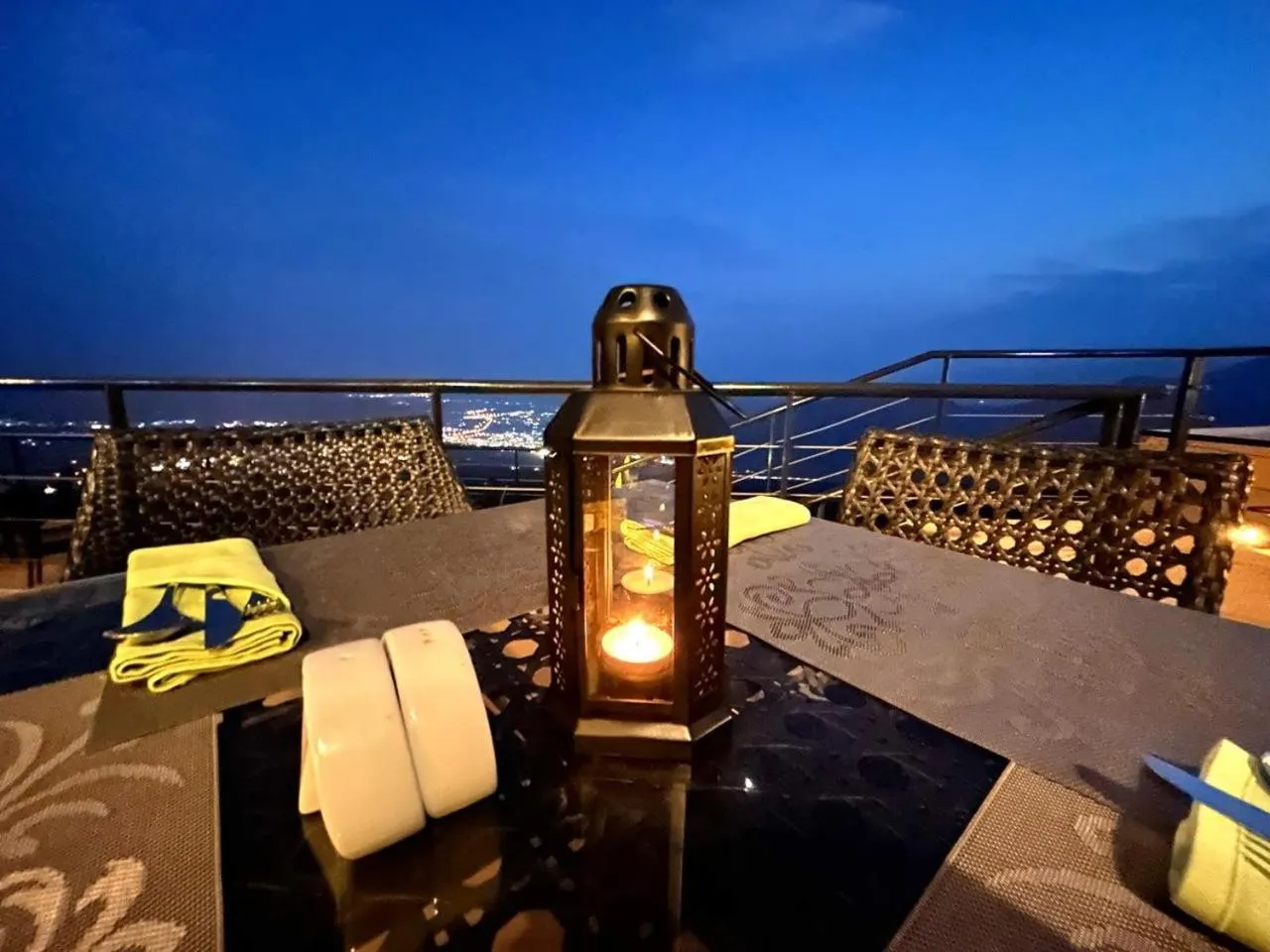 Dining area in The View