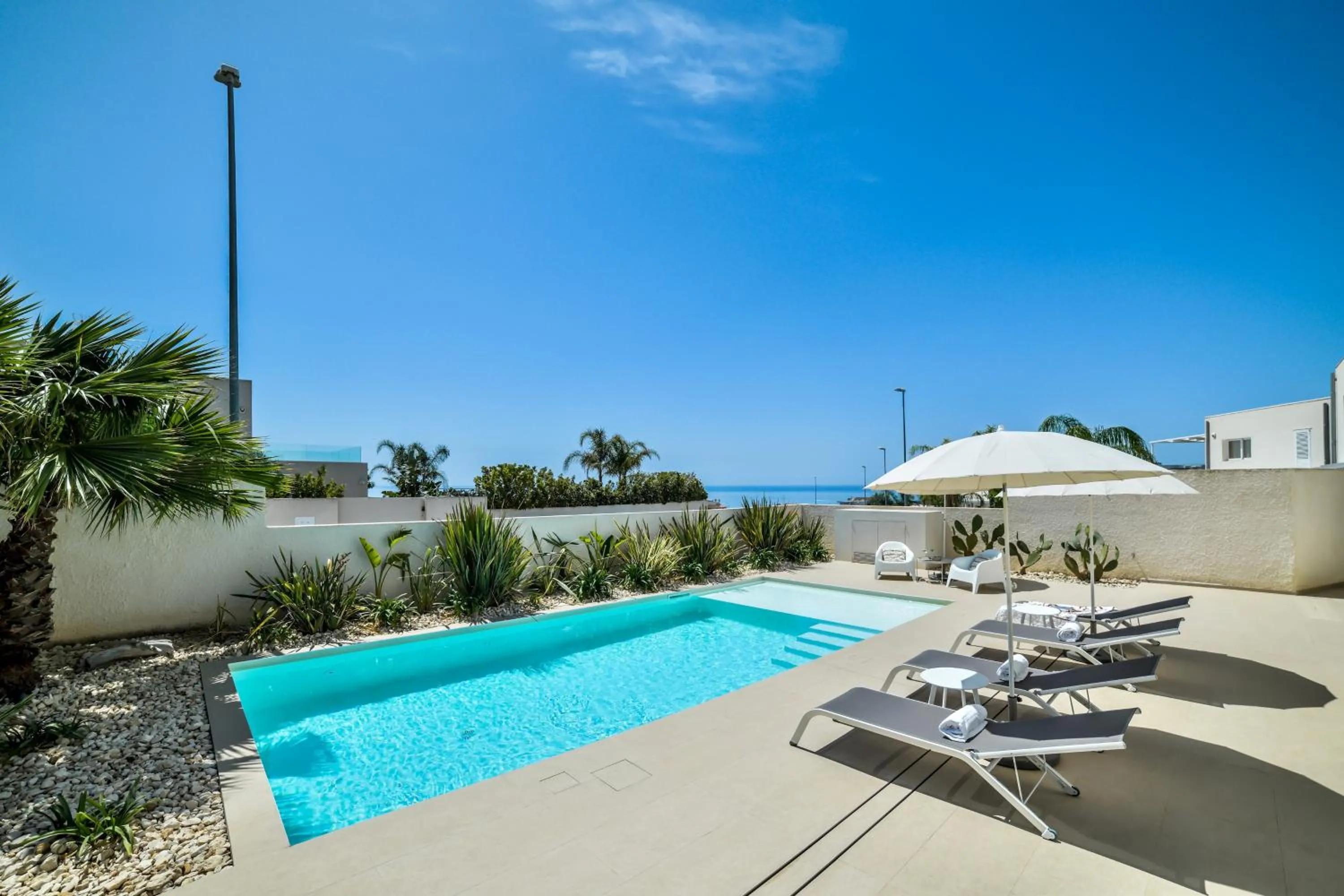 CASA BLANCA VILLA Exclusive with Private Pool
