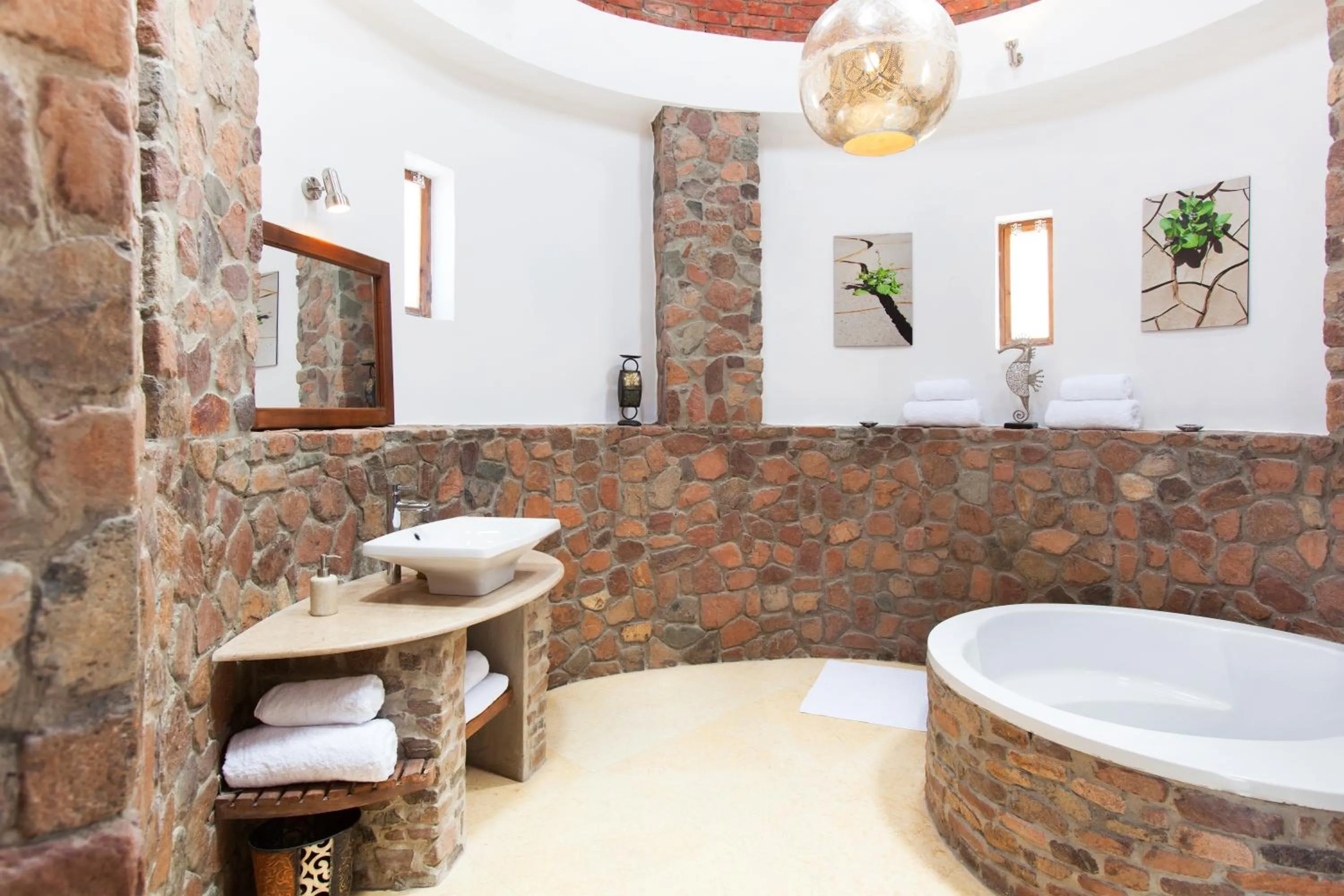 Shower in Red Rock Apartments
