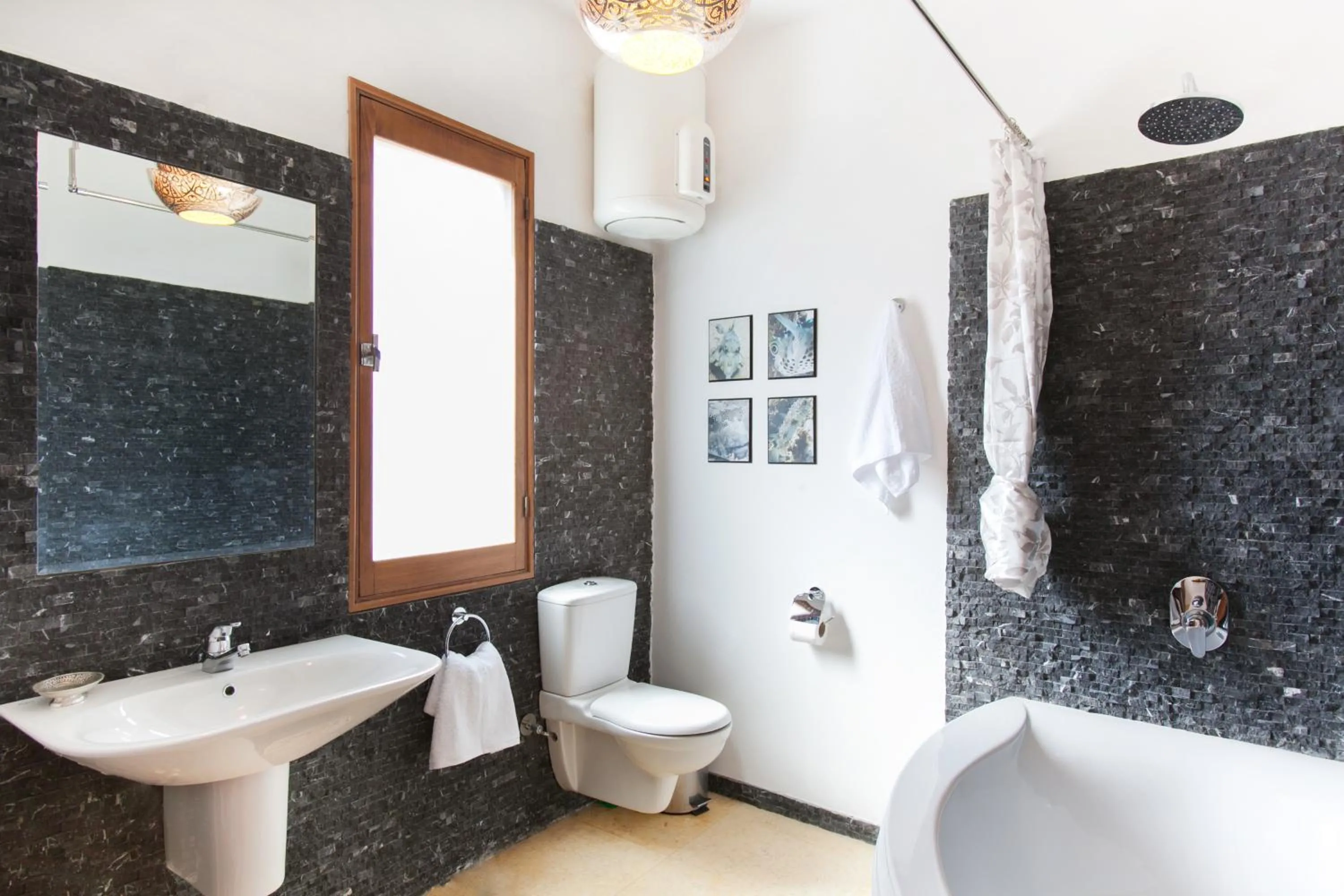 Shower in Red Rock Apartments