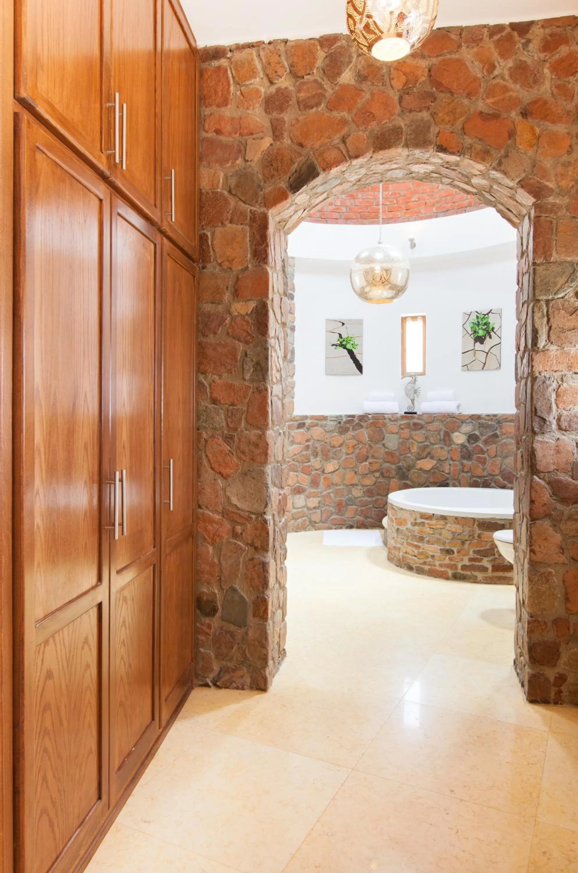 Shower, Bed in Red Rock Apartments