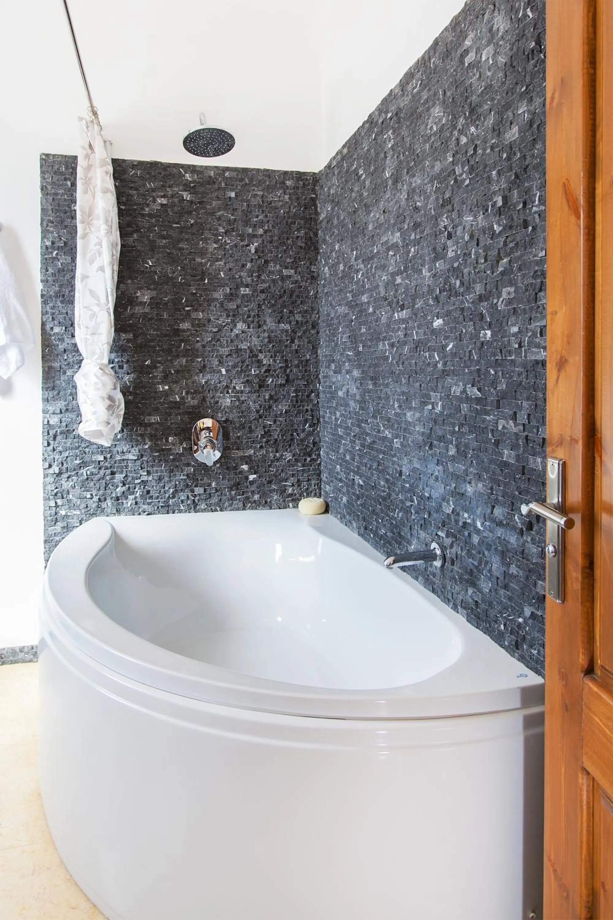 Shower in Red Rock Apartments
