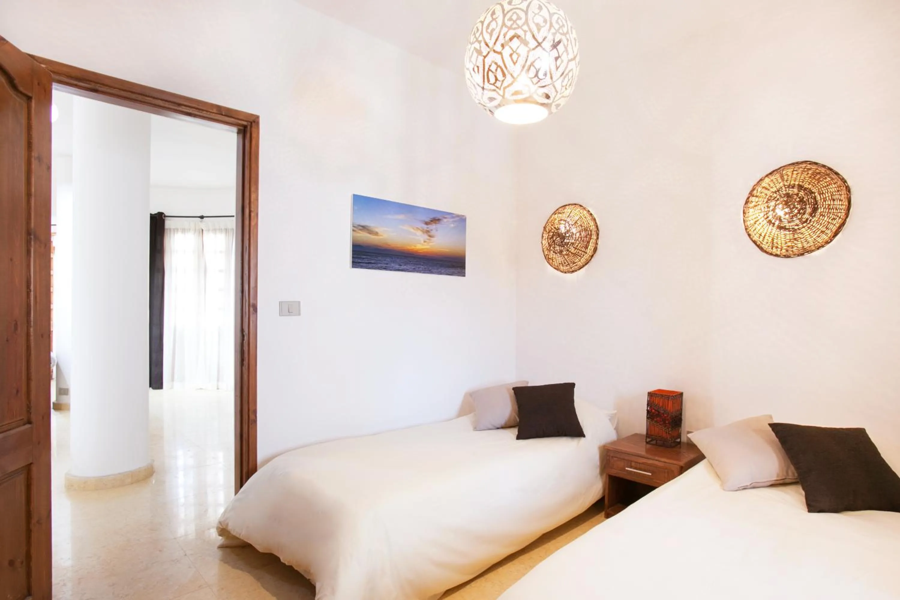 Balcony/Terrace, Bed in Red Rock Apartments