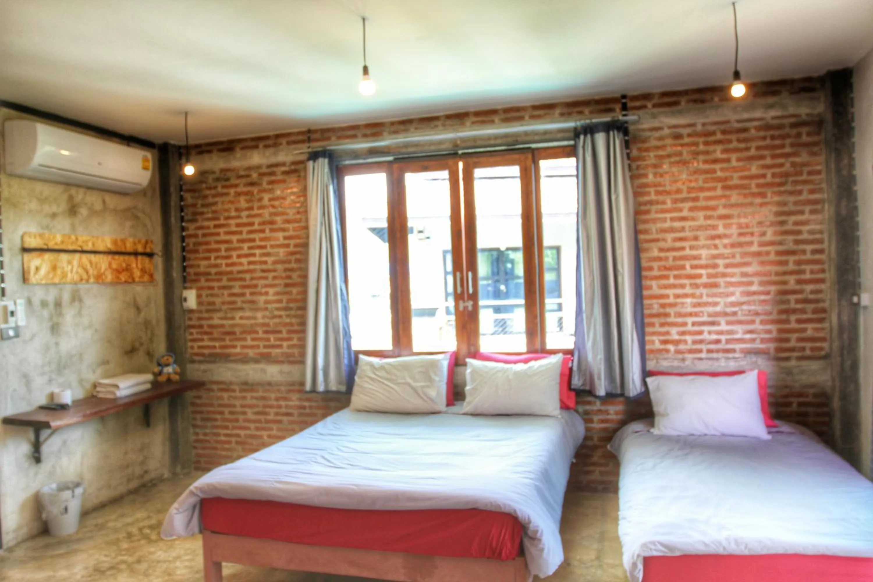 Bed in Above The Sea Maesariang