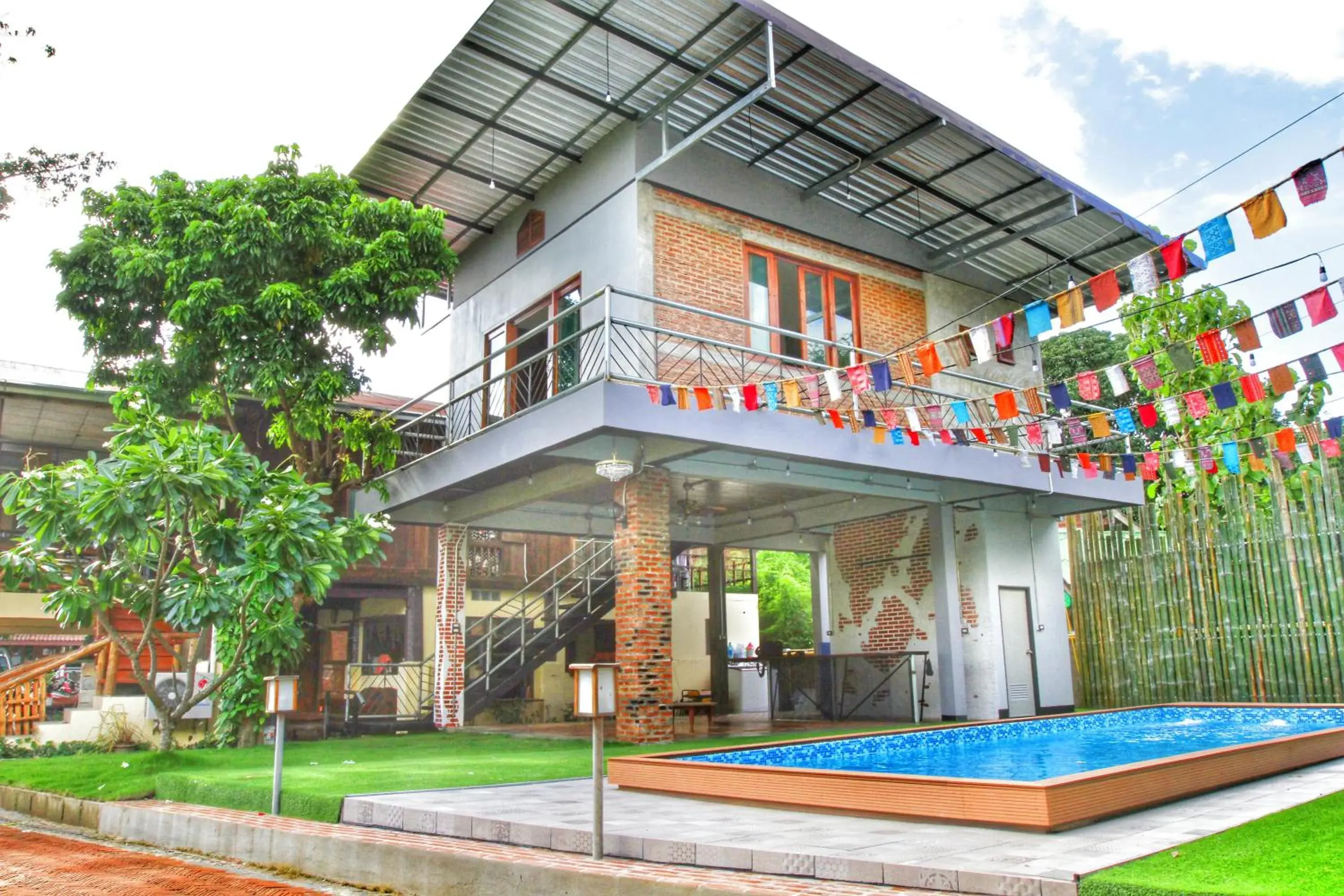 Property building in Above The Sea Maesariang Property building in Above The Sea Maesariang