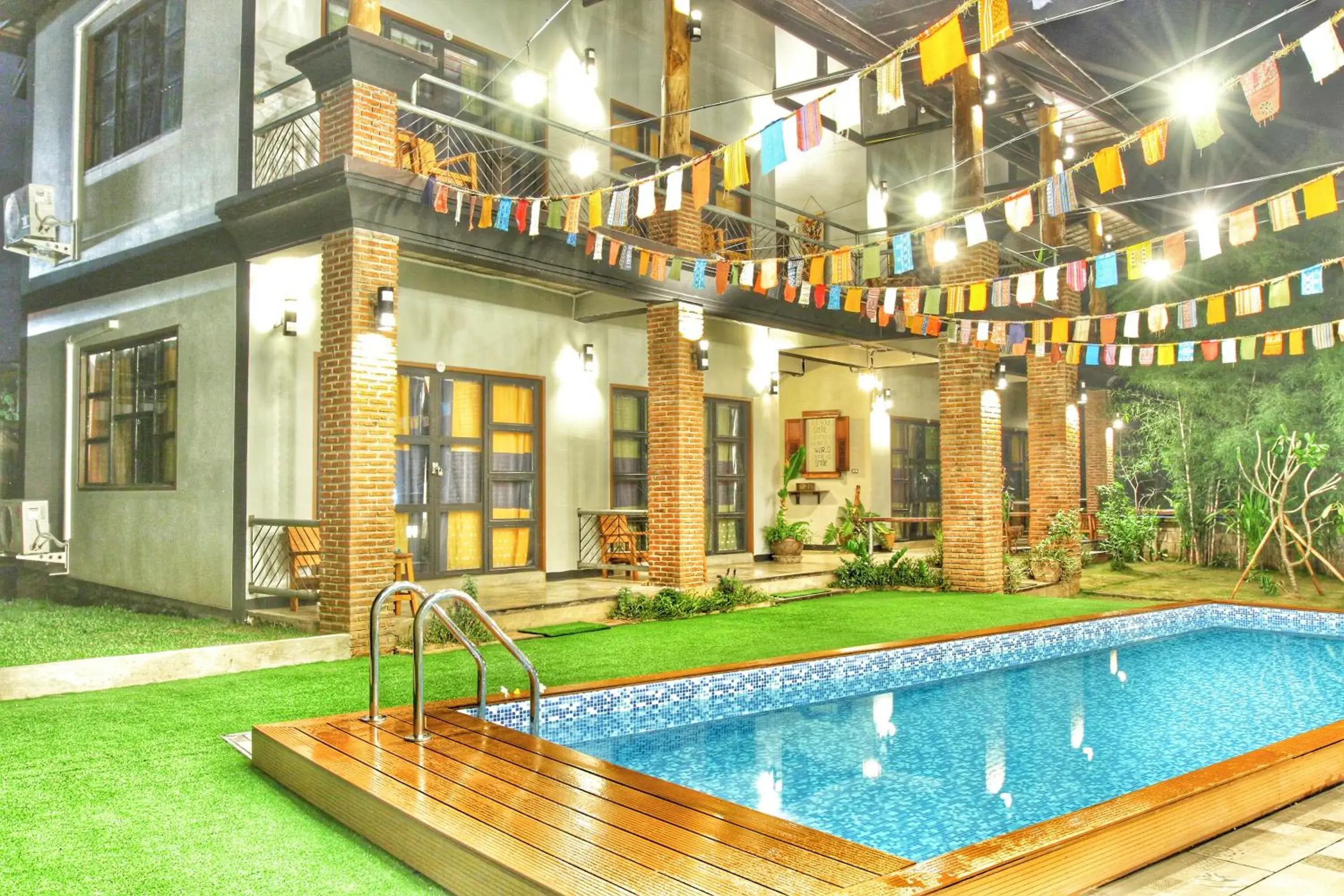 Property building in Above The Sea Maesariang Property building in Above The Sea Maesariang