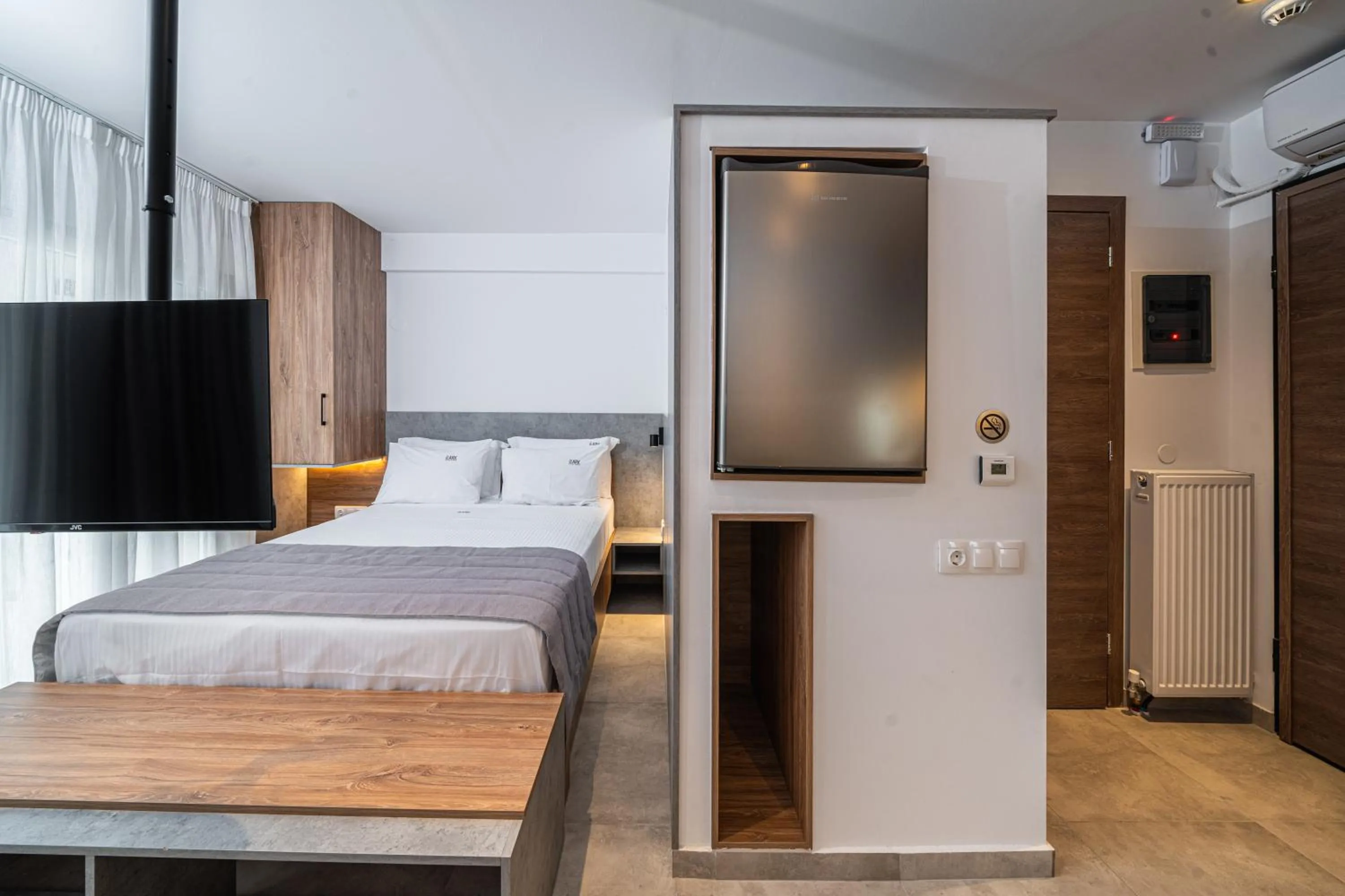Shower, Bed in Ark Urban Living