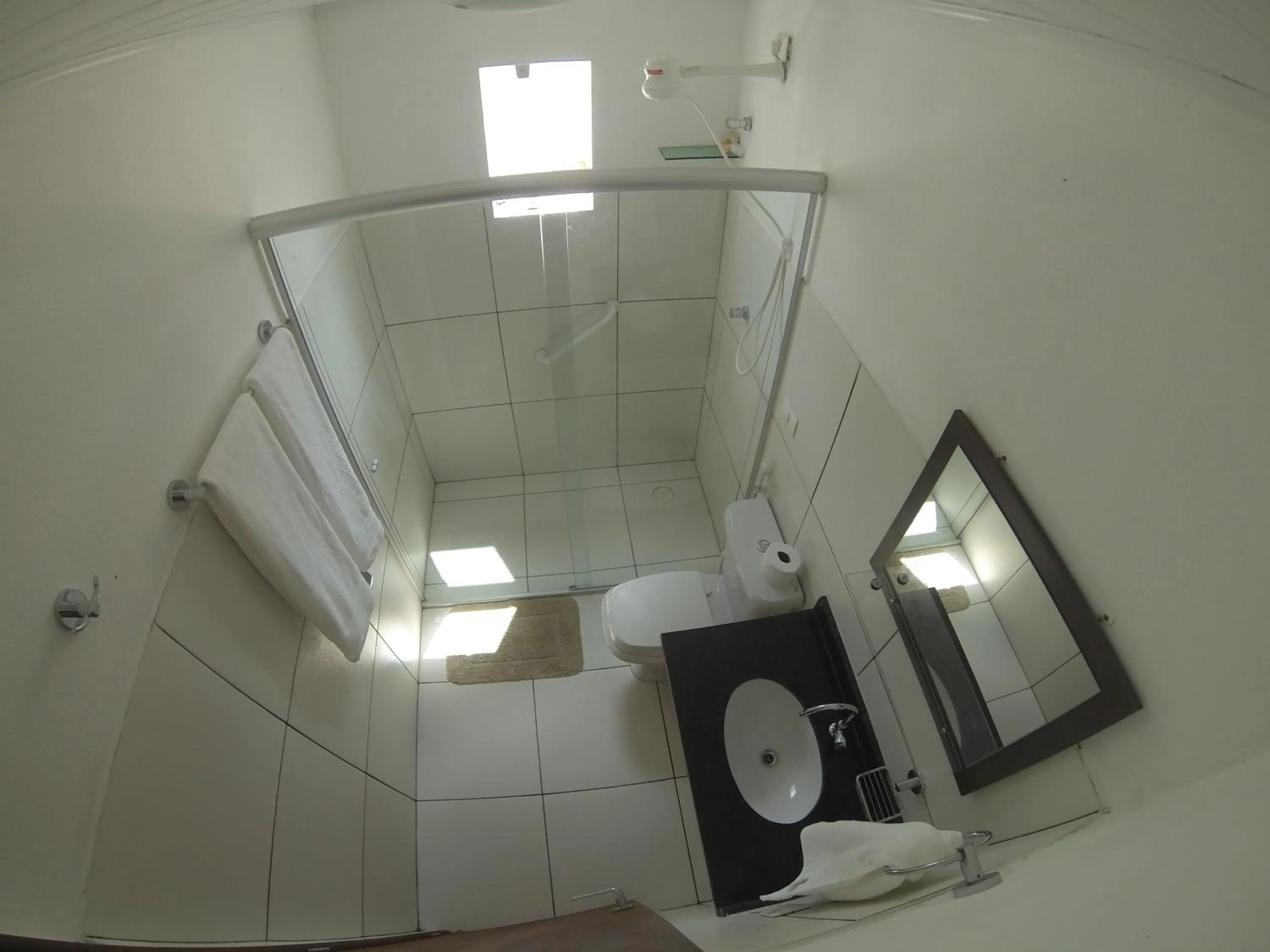 Shower in Cantinho da Melão