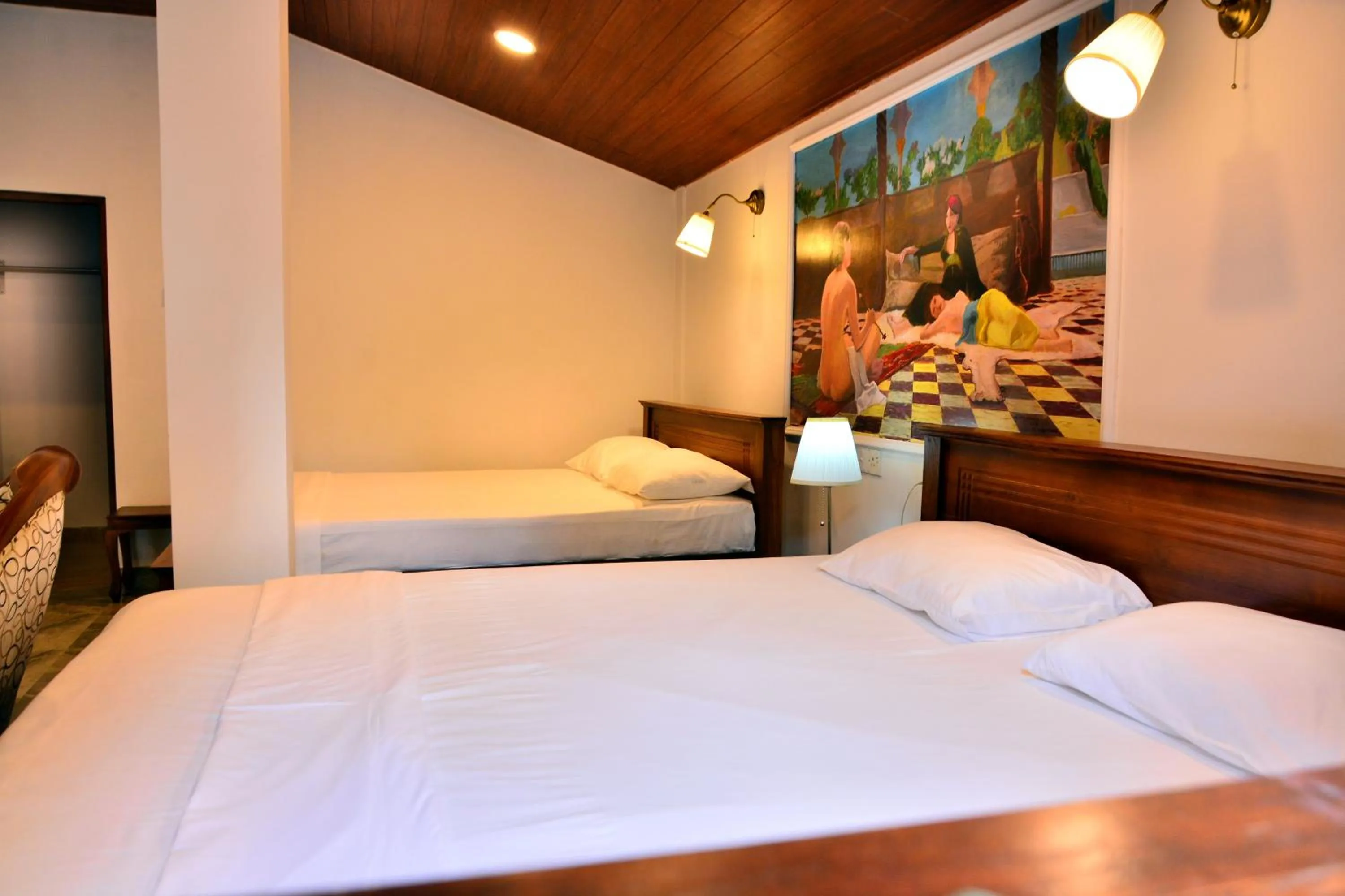 Bedroom, Bed in Lucas