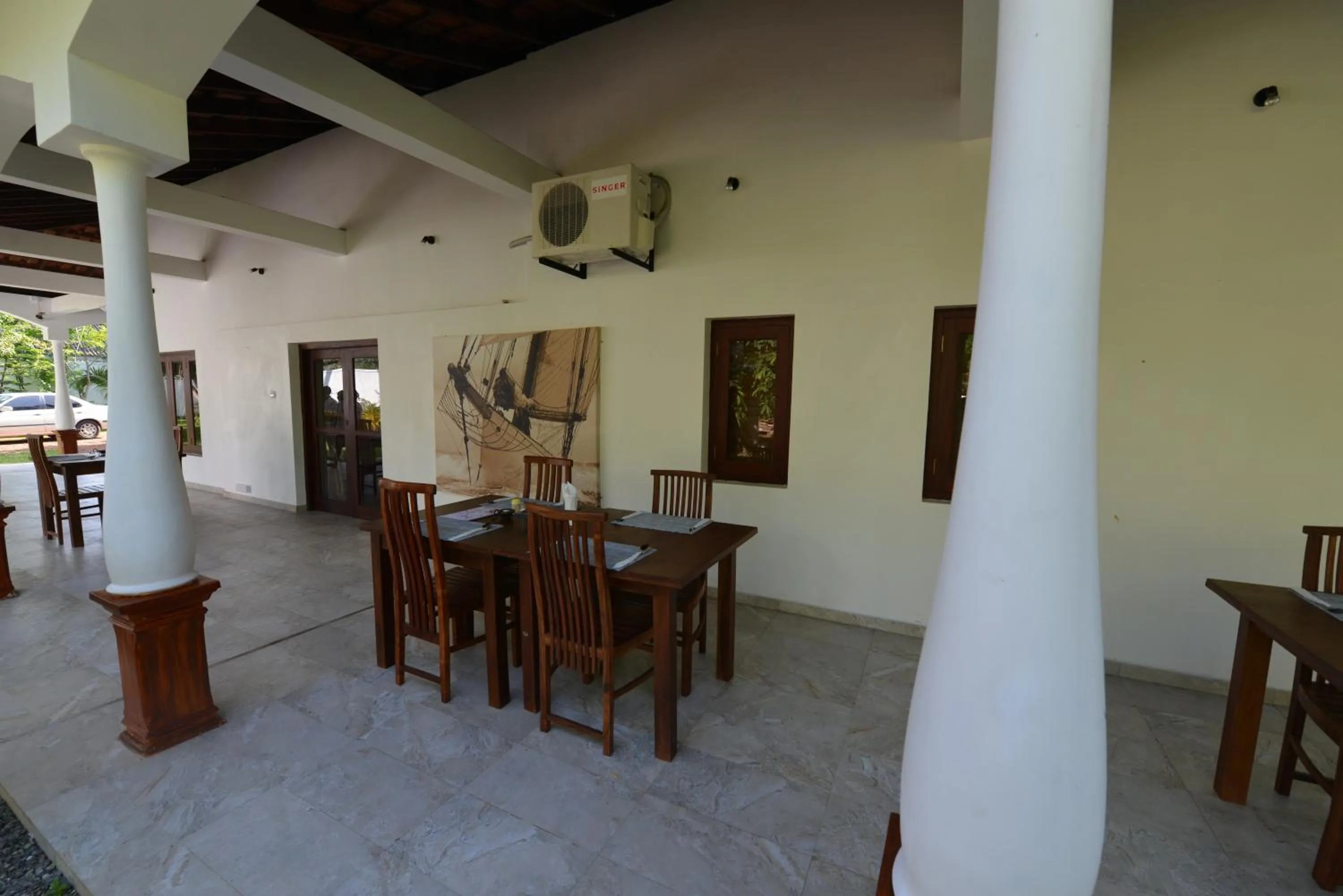 Restaurant/places to eat in Lucas