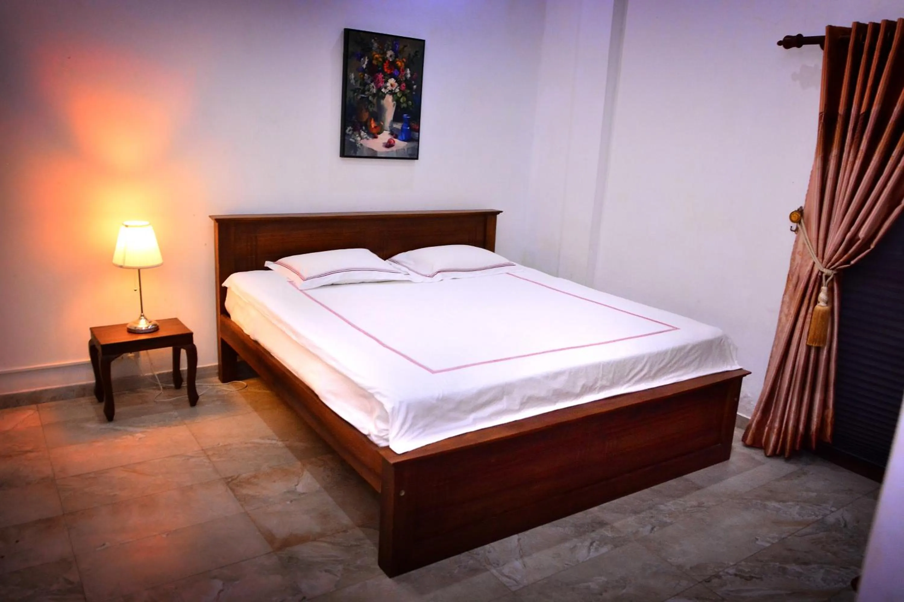 Photo of the whole room, Bed in Lucas