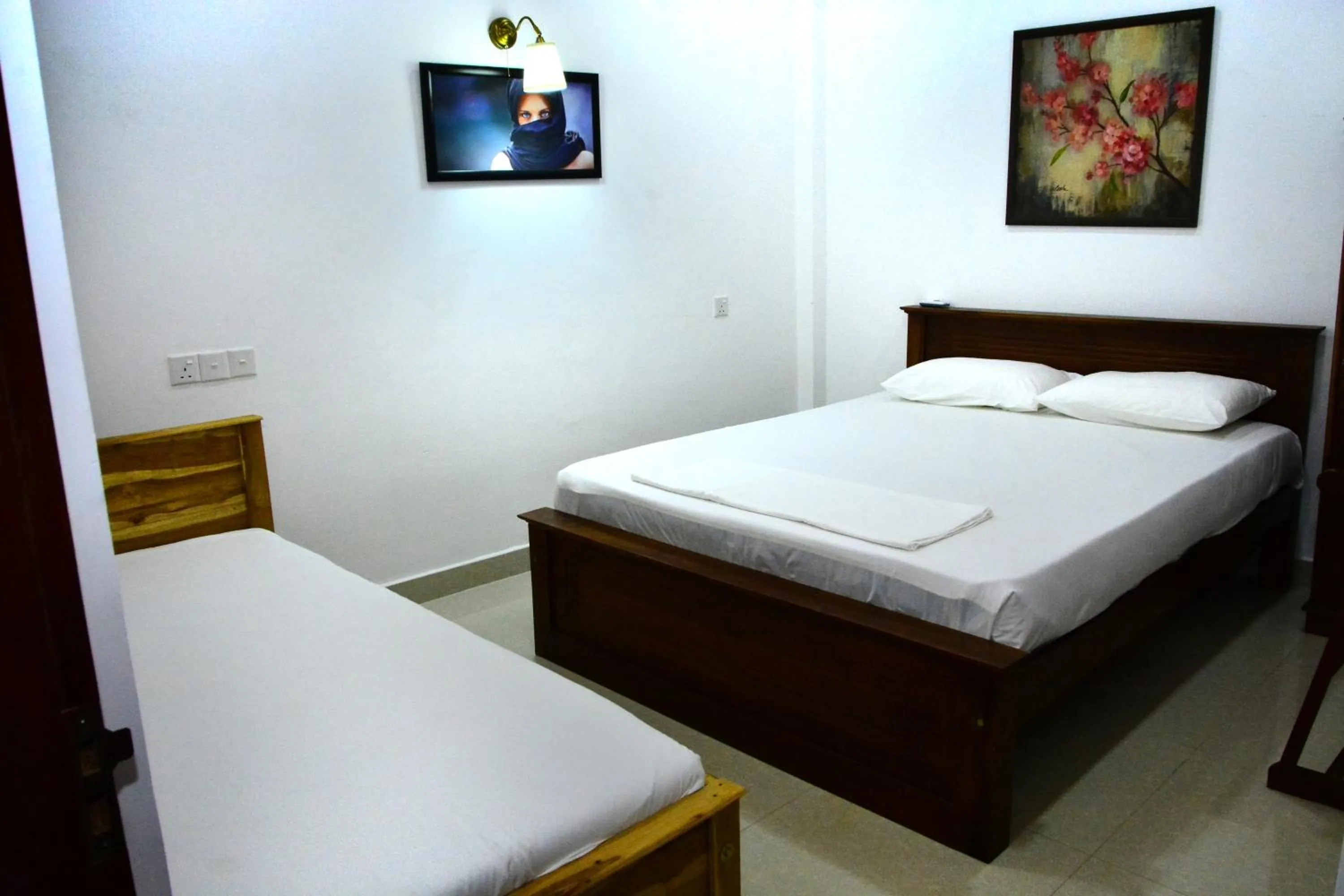 Photo of the whole room, Bed in Lucas