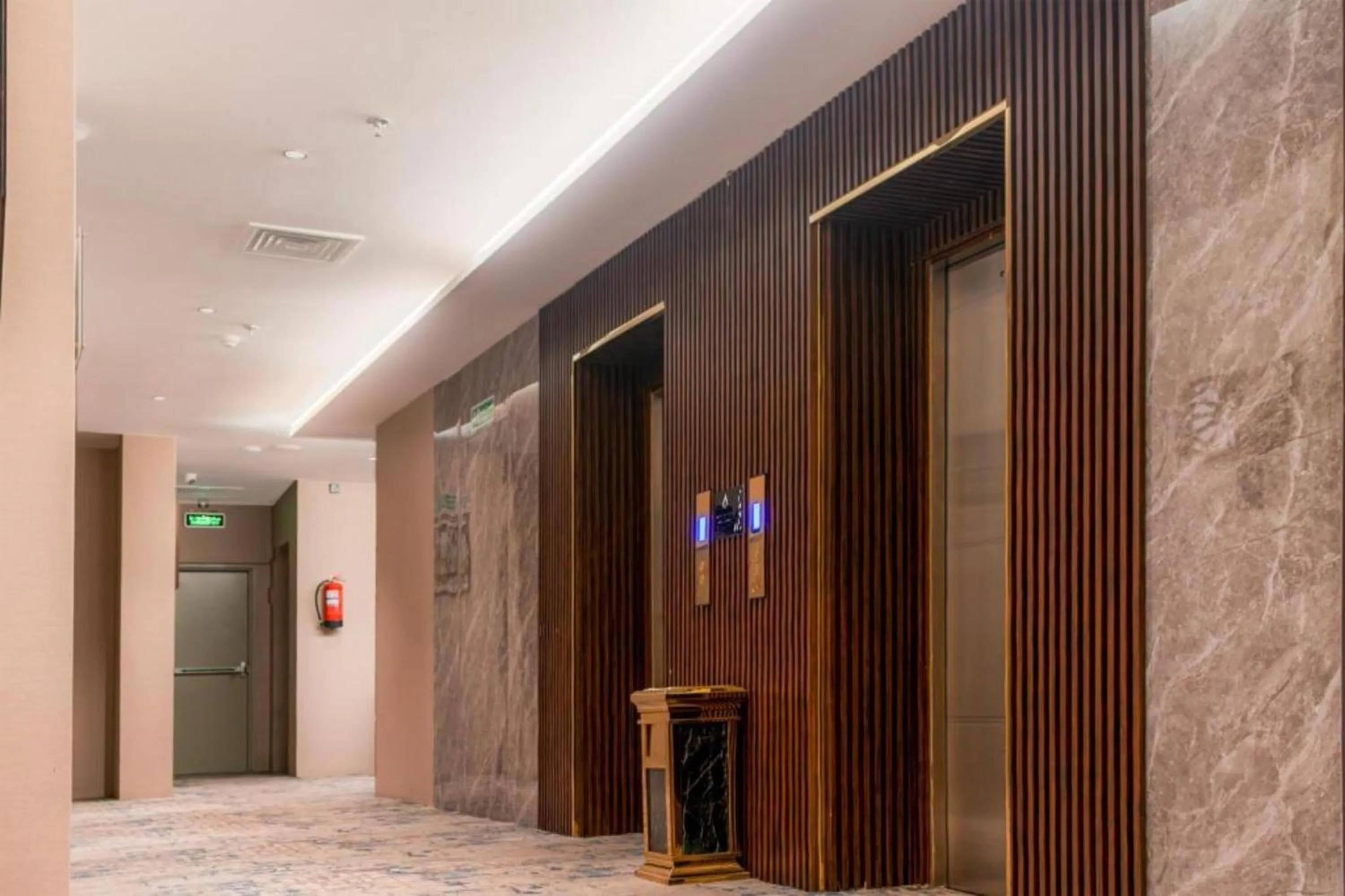 Lobby or reception in Palette Luxury MAS Hotel