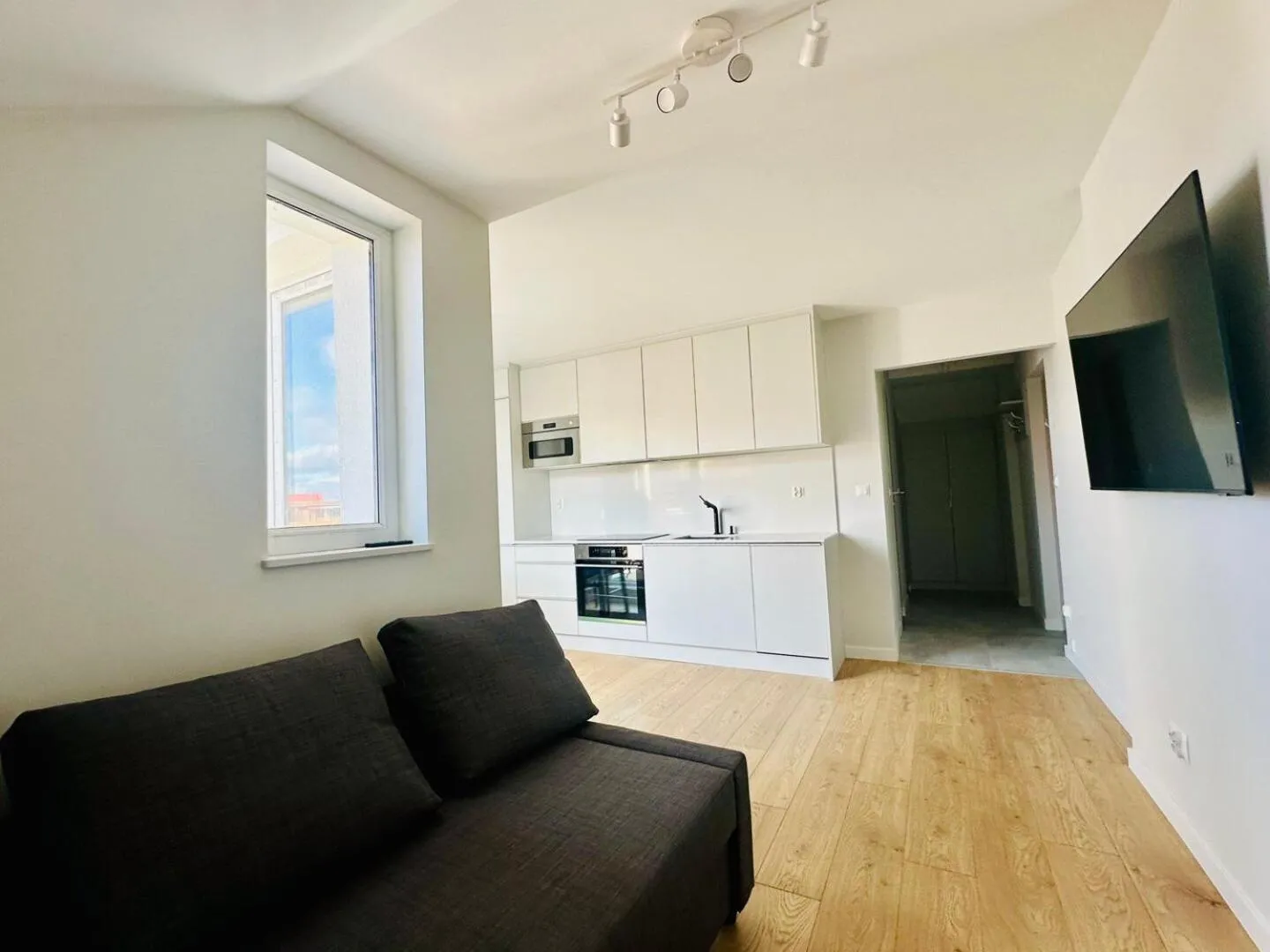 TV and multimedia in Apartament Suzanne Q4Apartments