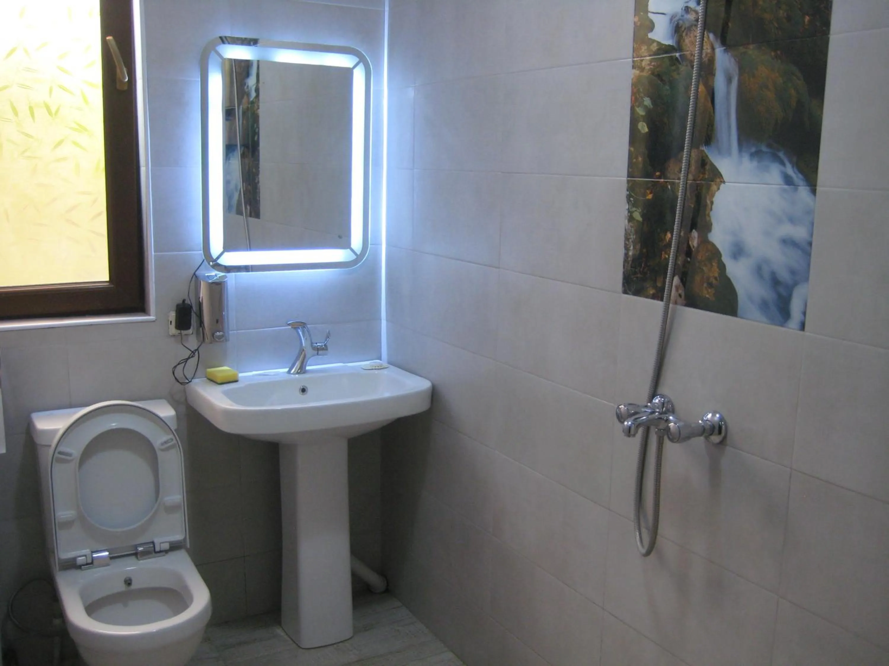 Apartment with Shower in Khvamli 2002