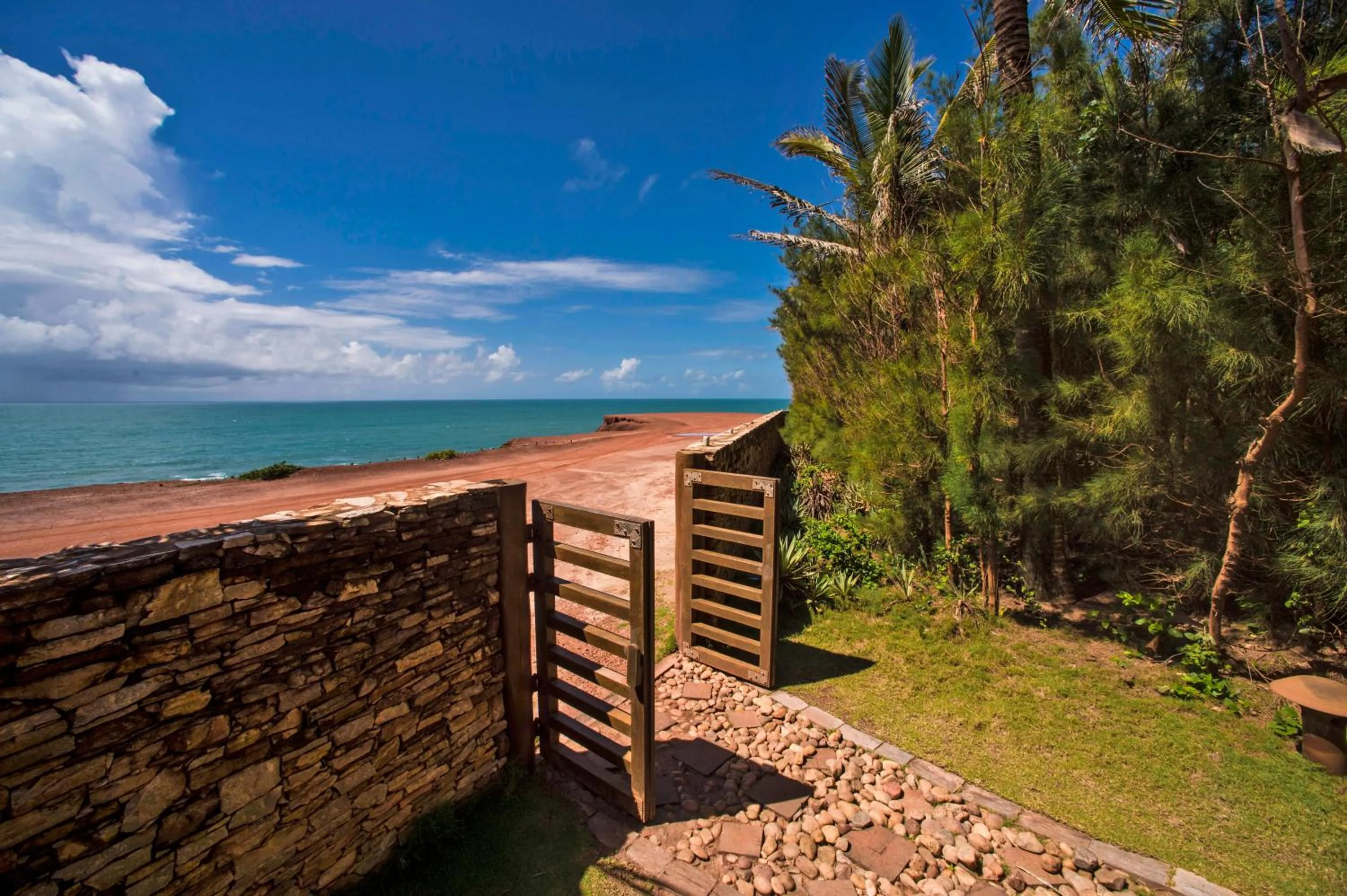 Day in Bupitanga Hotel