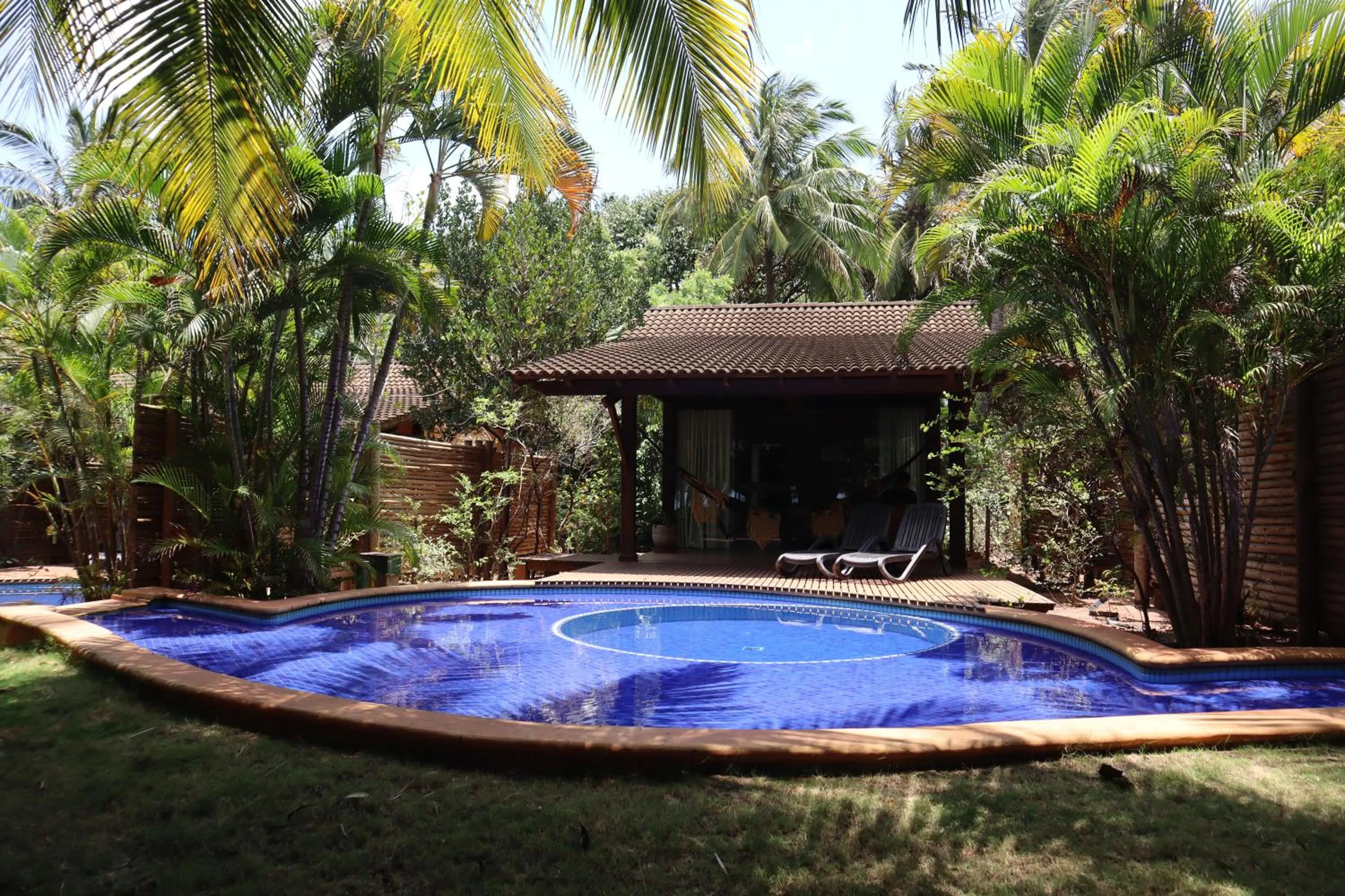Swimming pool in Bupitanga Hotel