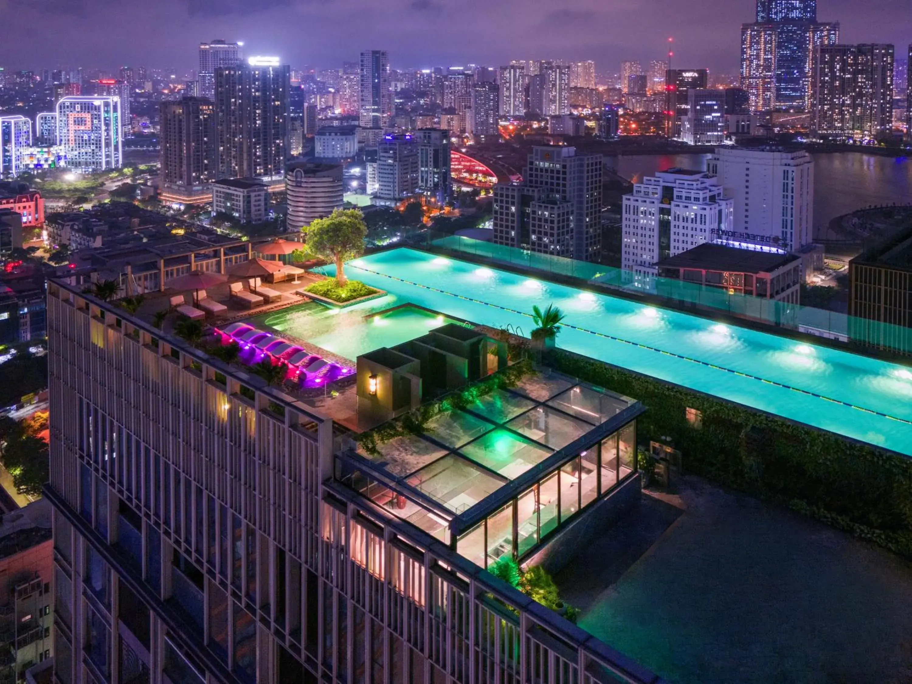 Swimming pool in Epic Tower Swiss-Belresidences Hanoi Swimming pool in Epic Tower Swiss-Belresidences Hanoi