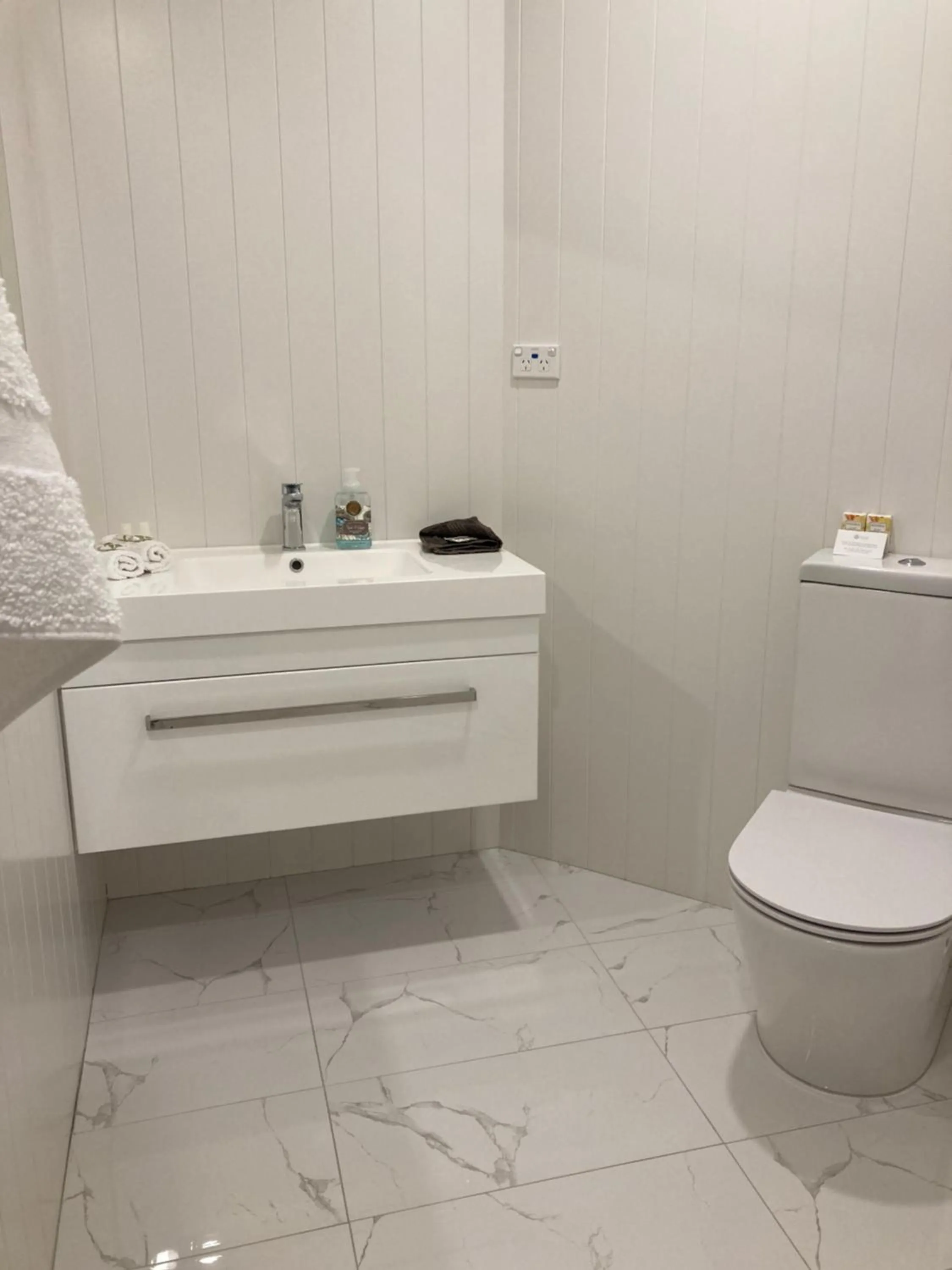 Bathroom in Hahei Bed and Breakfast