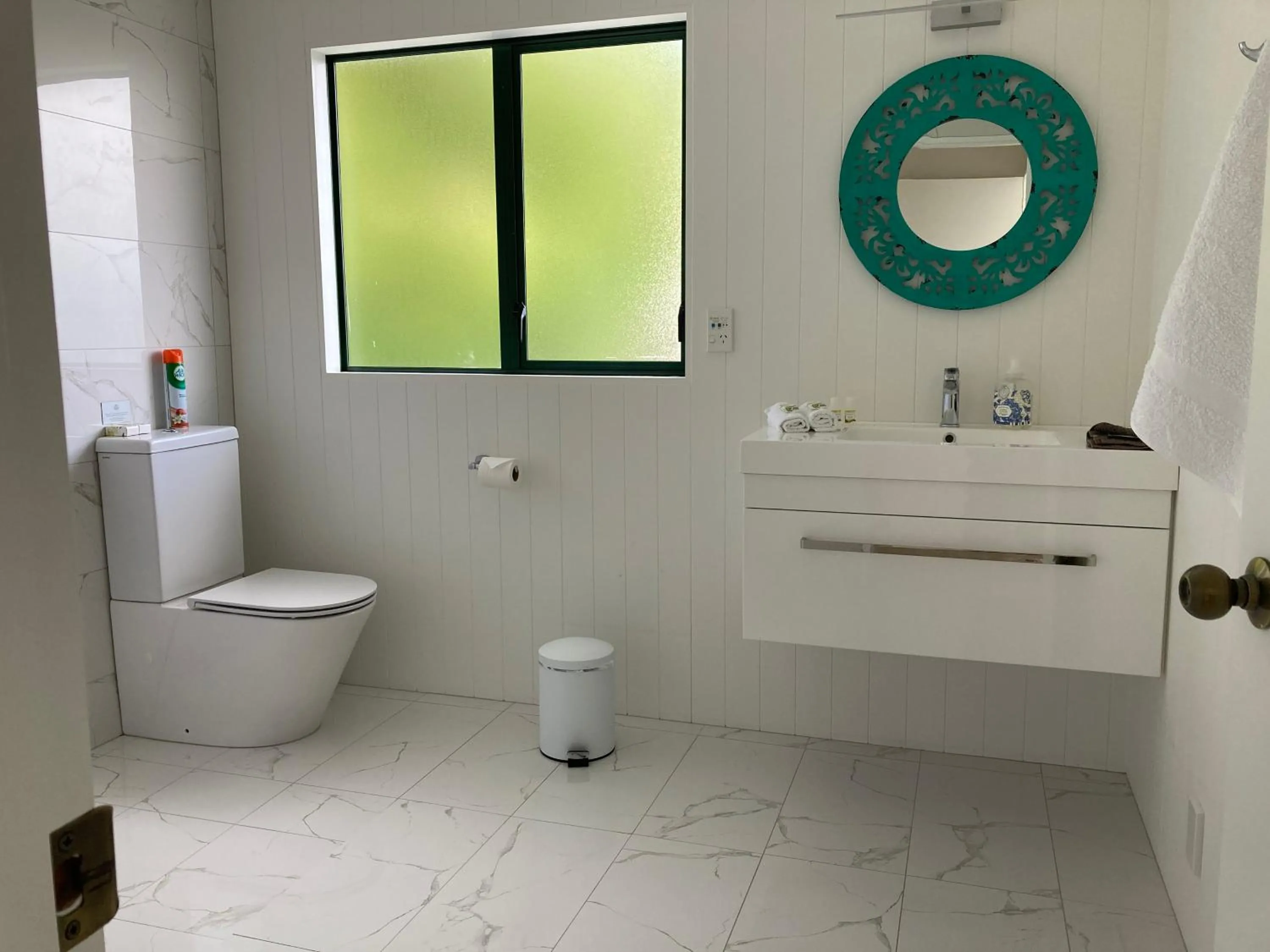 Bathroom in Hahei Bed and Breakfast