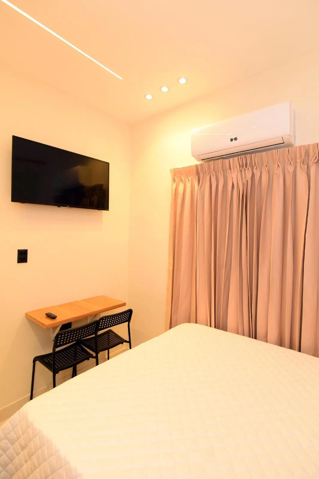 TV and multimedia, Bed in Solmi Rooms