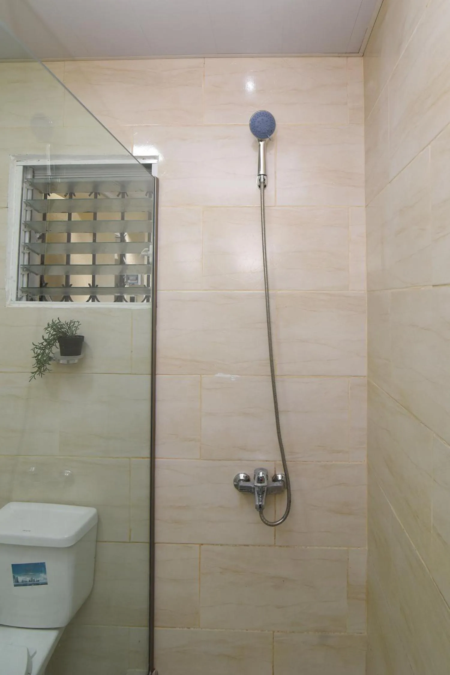 Shower in Solmi Rooms