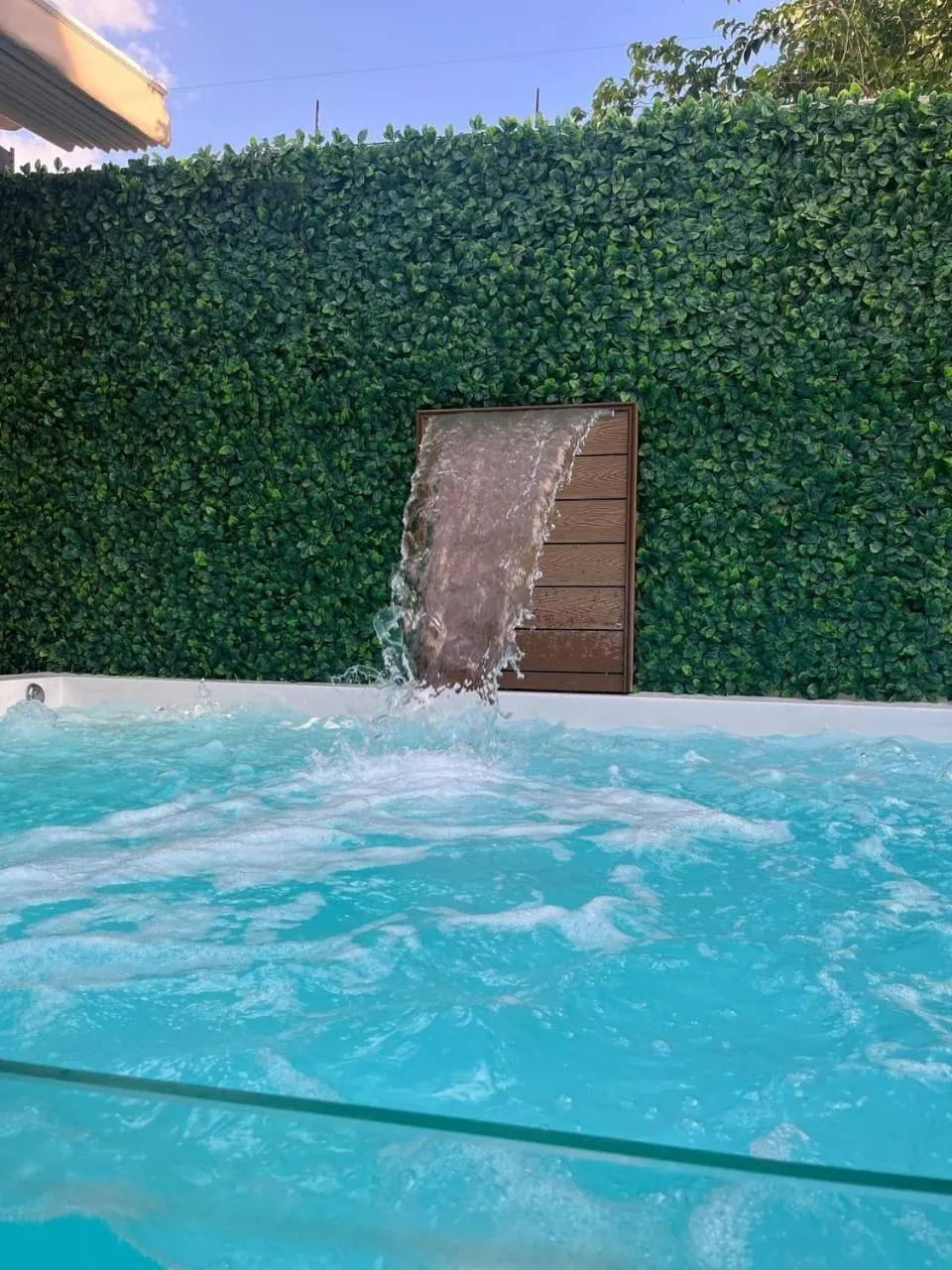 Hot Tub in Solmi Rooms