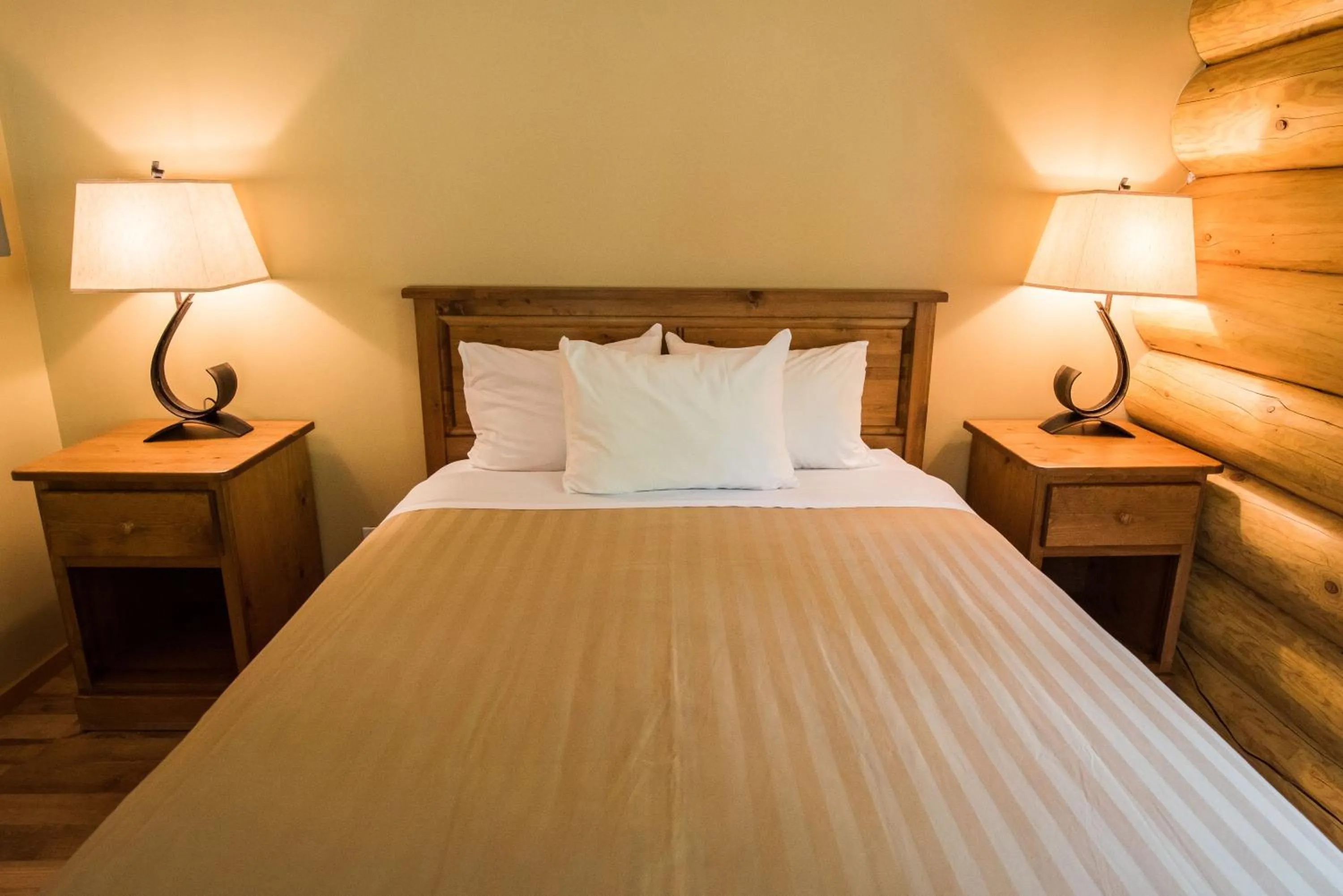 One-Bedroom Suite in Alpine Meadows Resort
