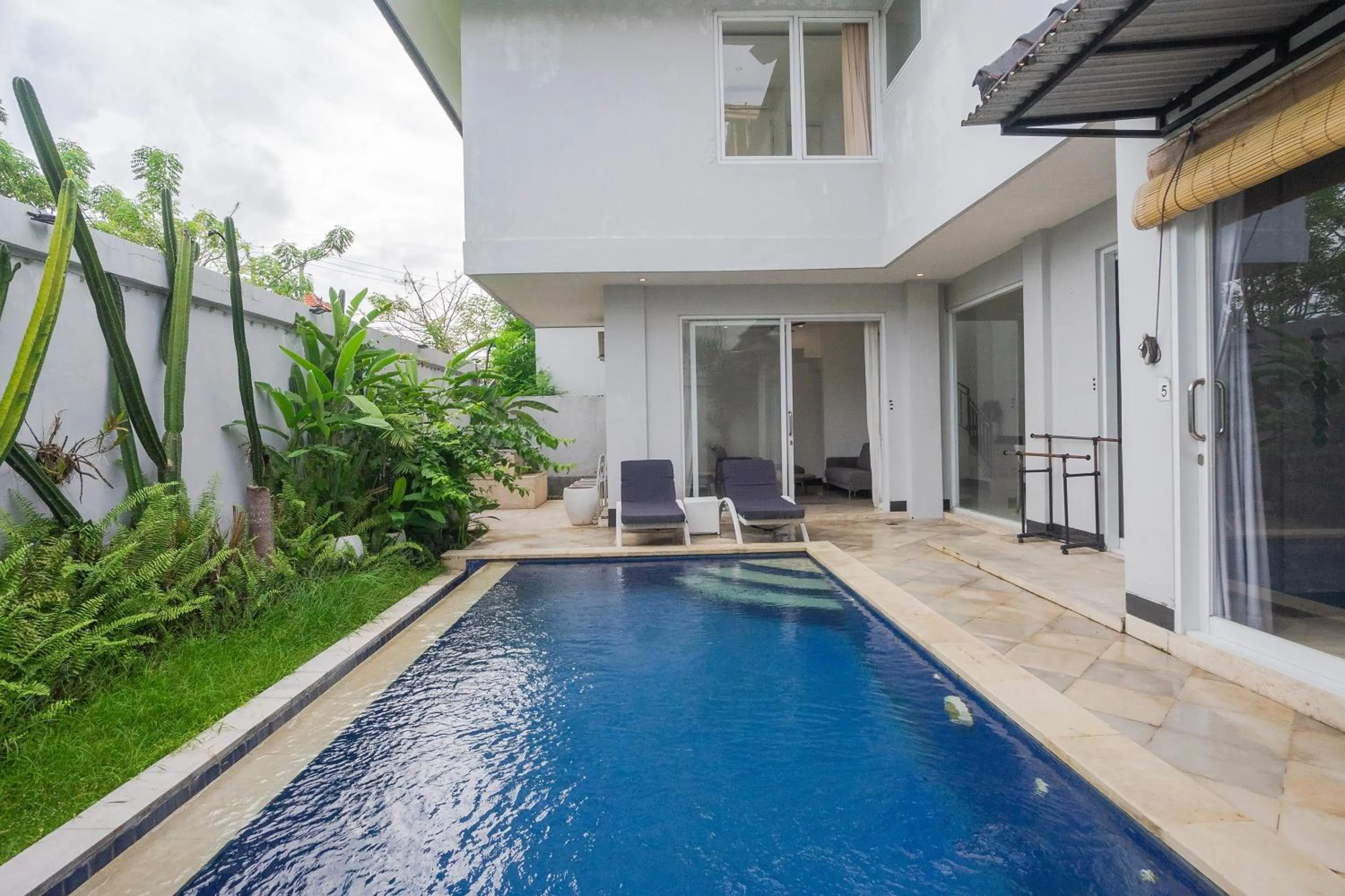 Swimming pool in Villa Blue Margarita Canggu