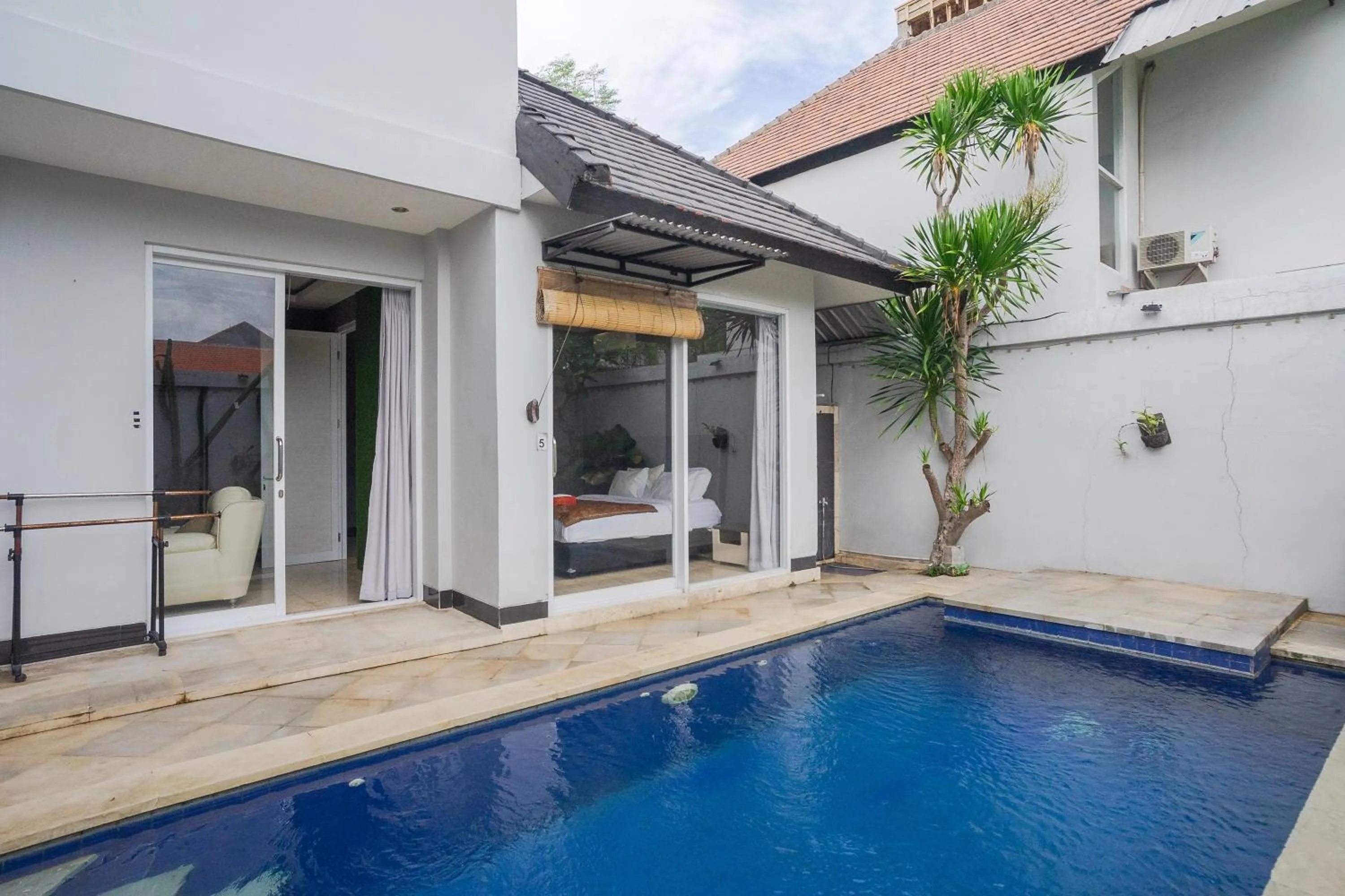Swimming pool in Villa Blue Margarita Canggu