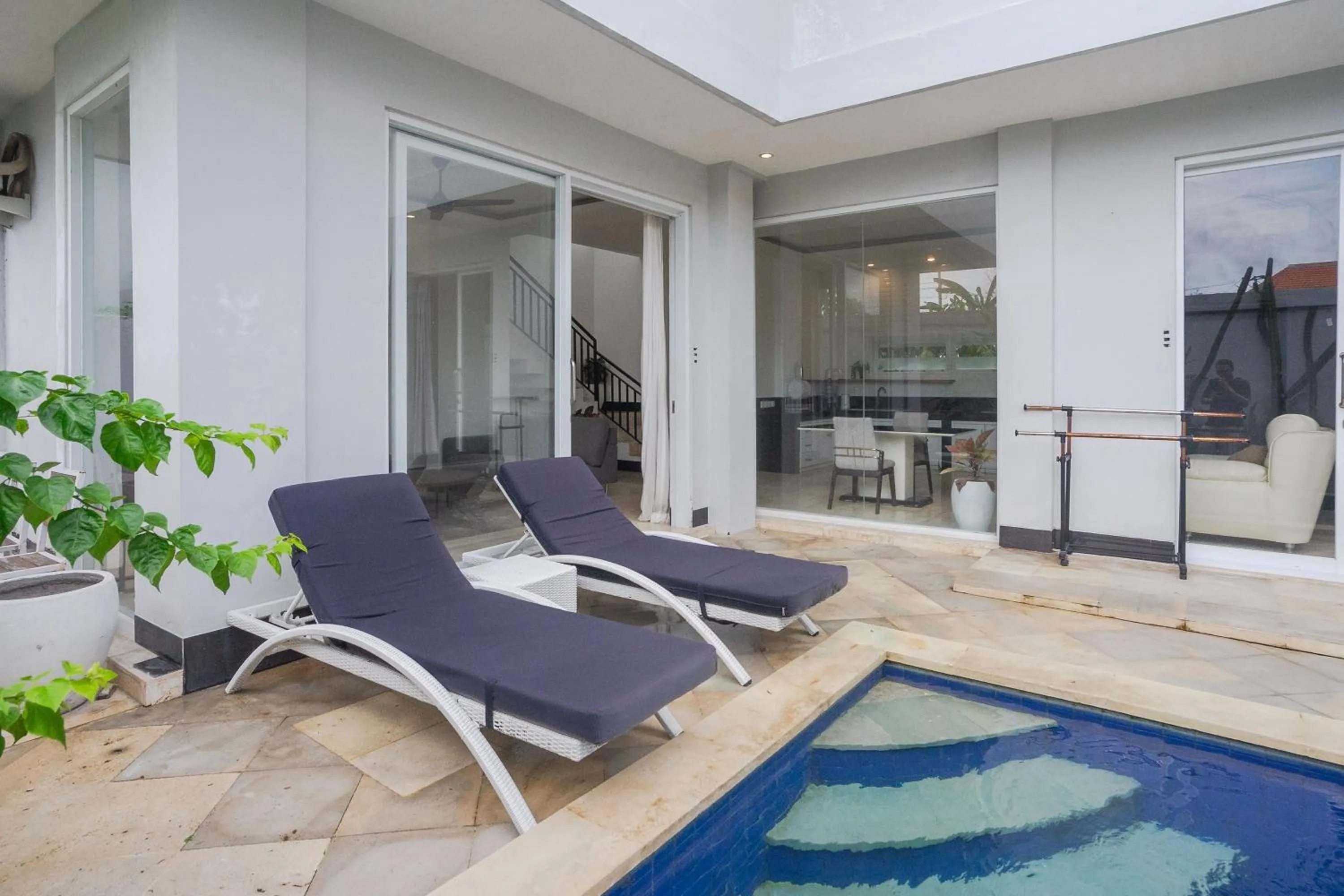Swimming pool in Villa Blue Margarita Canggu