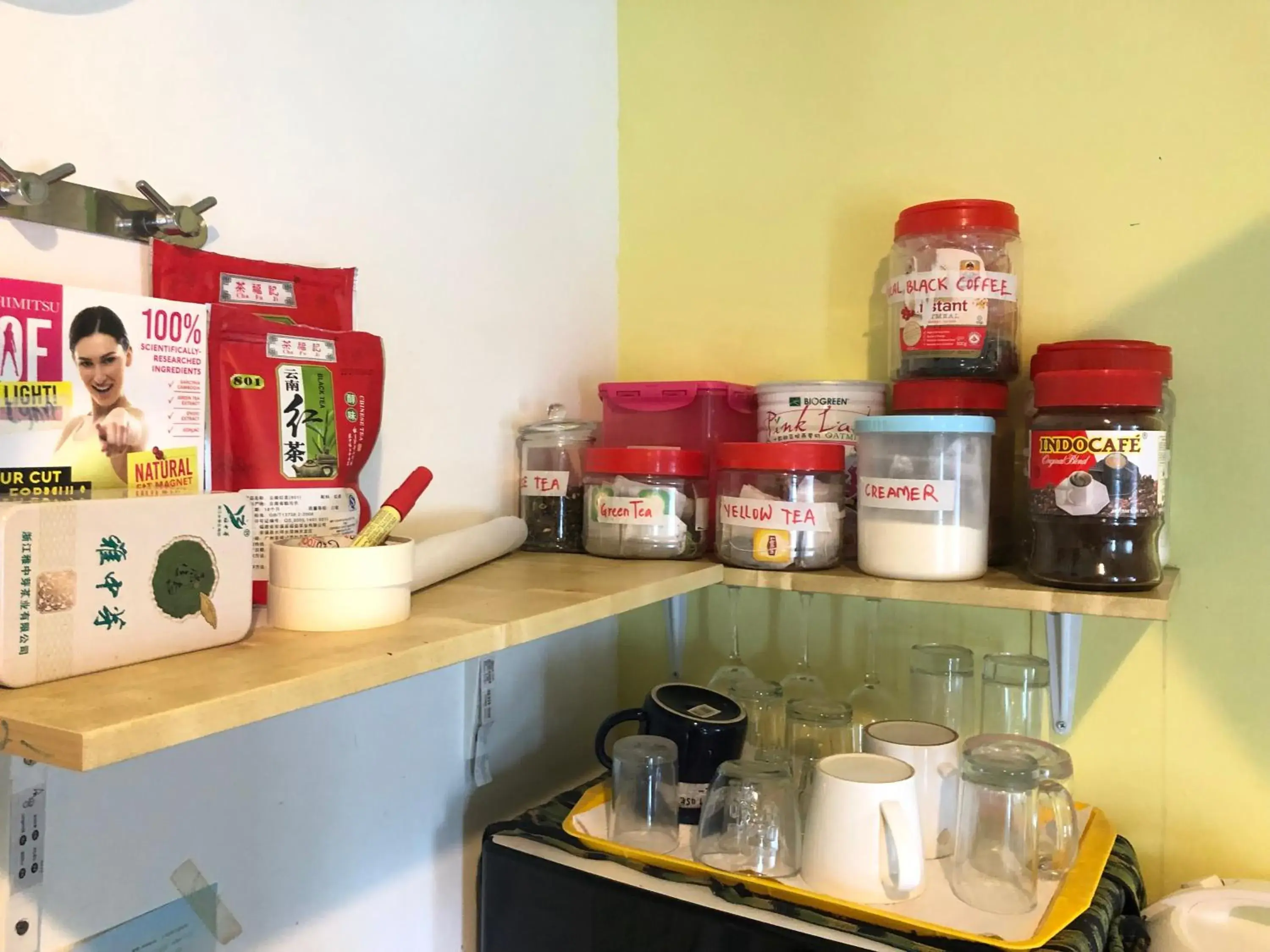 Food and drinks in Woodpecker Lodge, Kuching Food and drinks in Woodpecker Lodge, Kuching