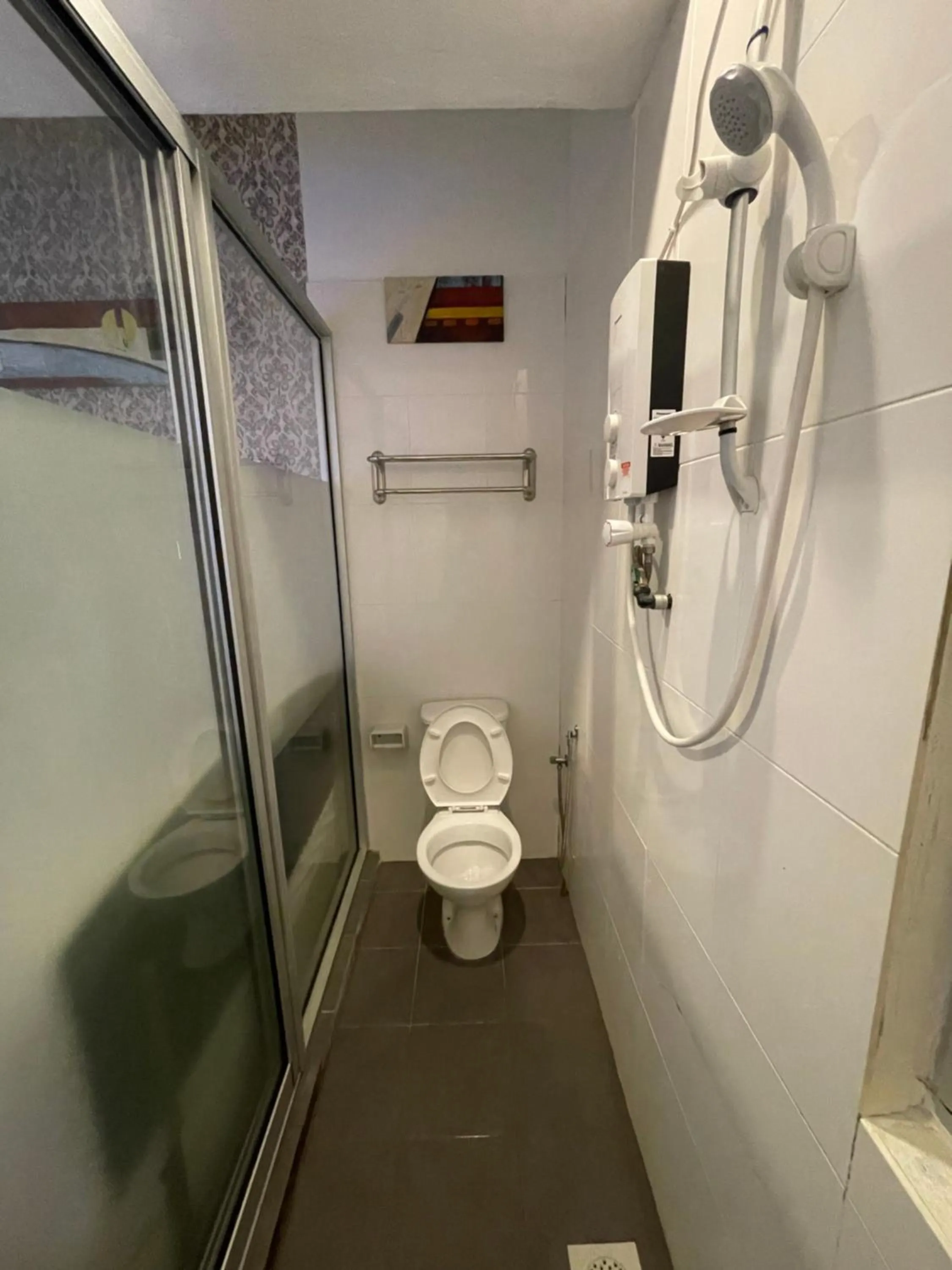 Toilet in Woodpecker Lodge, Kuching