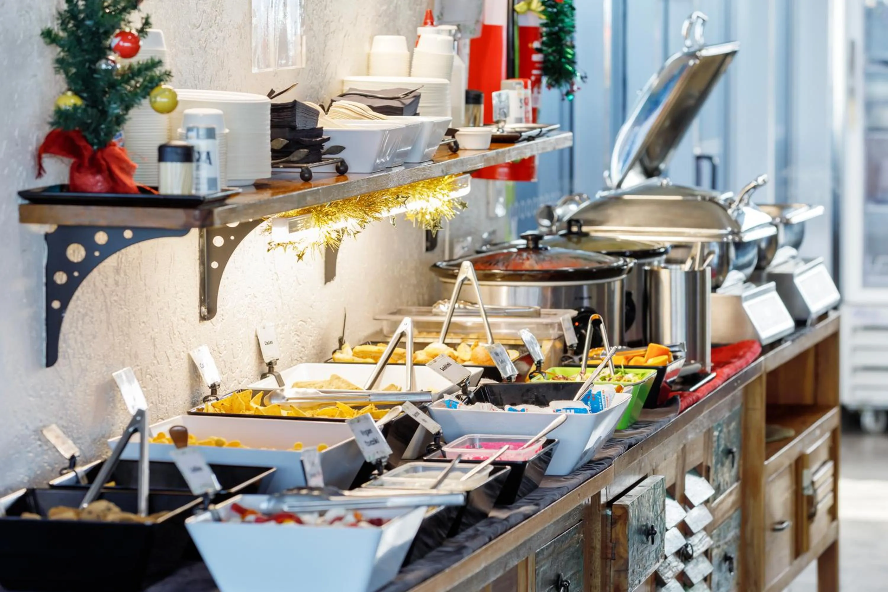 Lounge or bar in Ramada Suites by Wyndham Zen Quarter Darwin