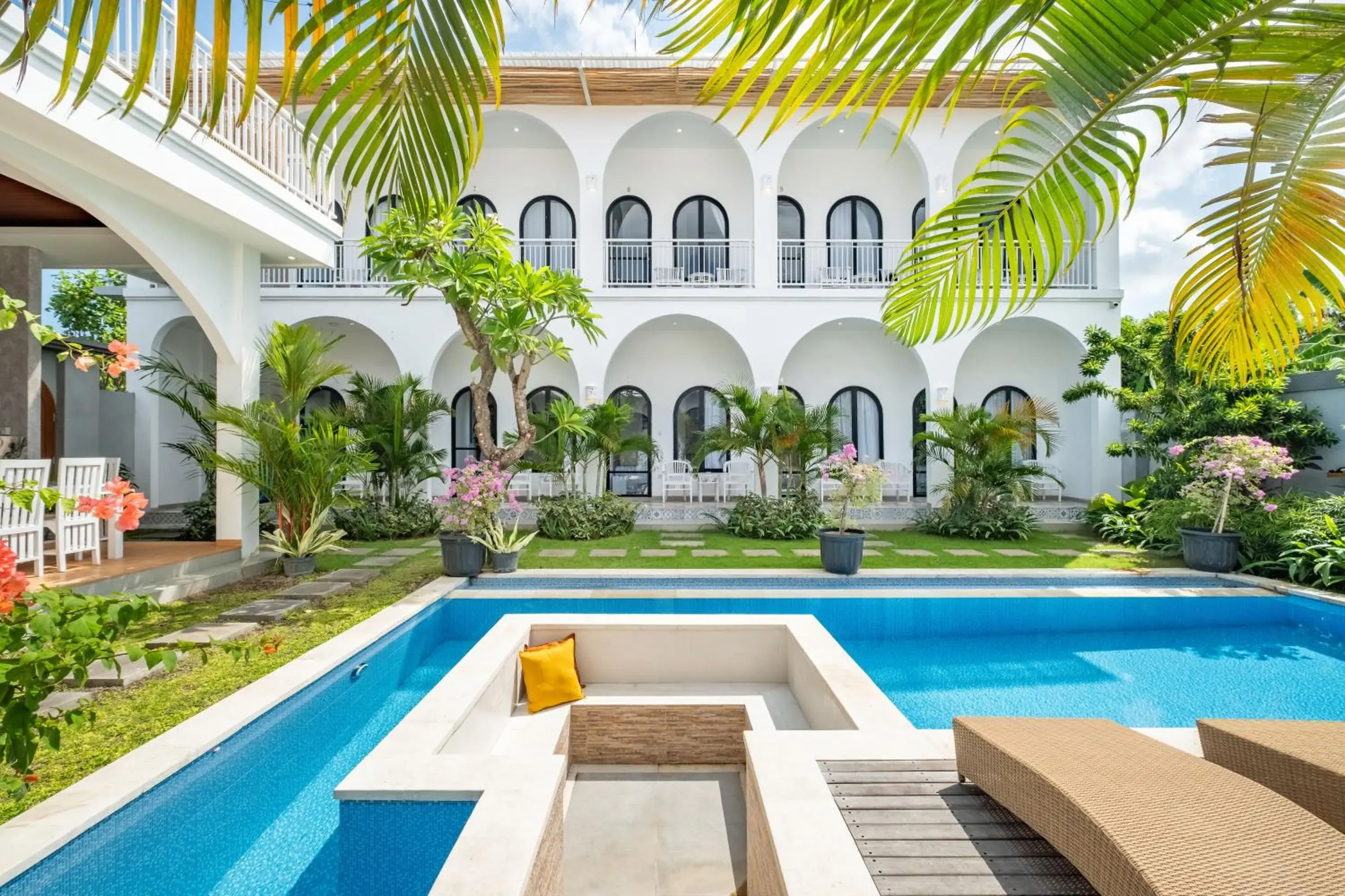 Property building in Cove Ume Nerus Residences & Villa Property building in Cove Ume Nerus Residences & Villa