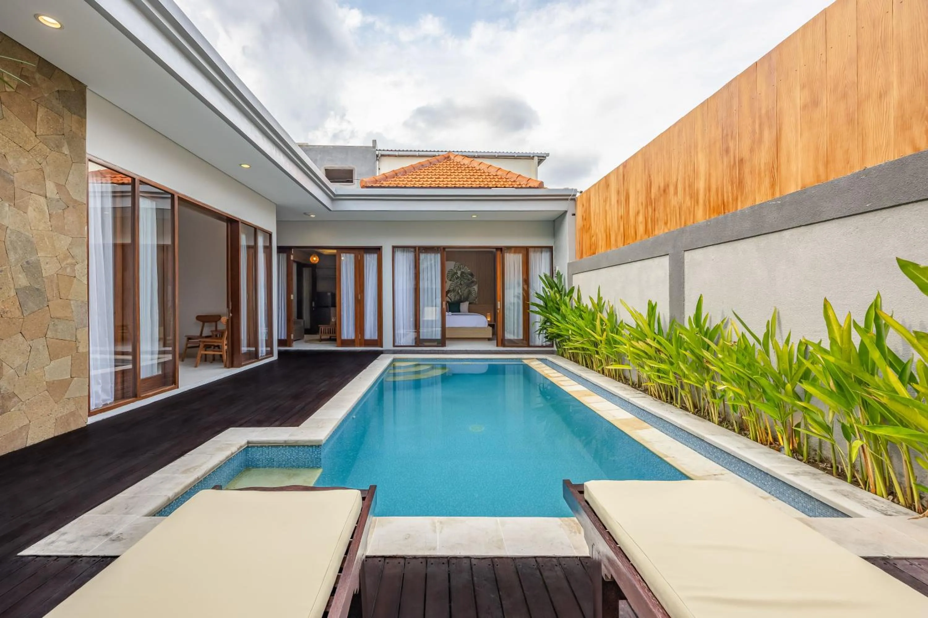 Swimming pool in Cove Ume Nerus Residences & Villa