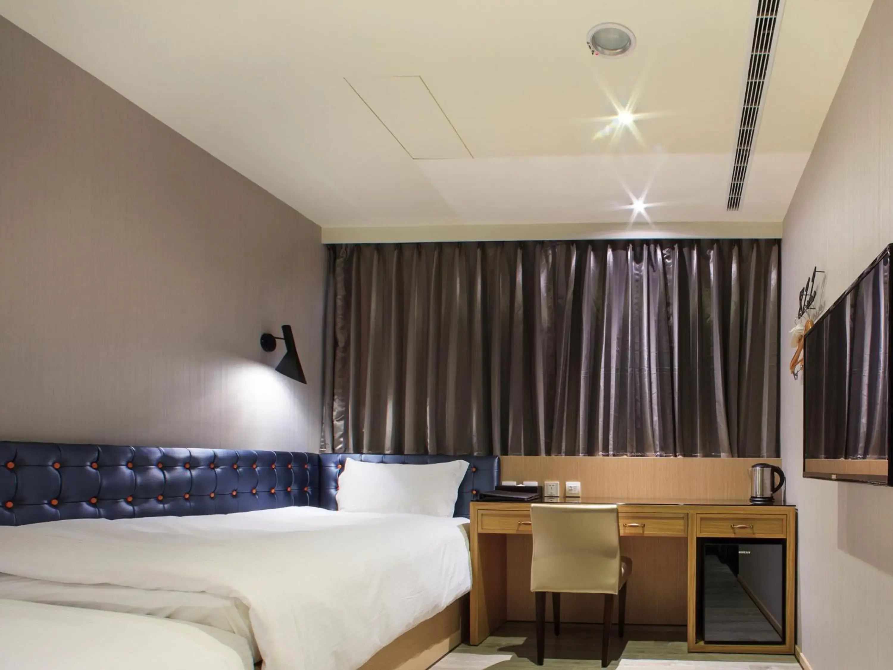 Photo of the whole room, Bed in Stay Hotel - Taichung Yizhong Photo of the whole room, Bed in Stay Hotel - Taichung Yizhong