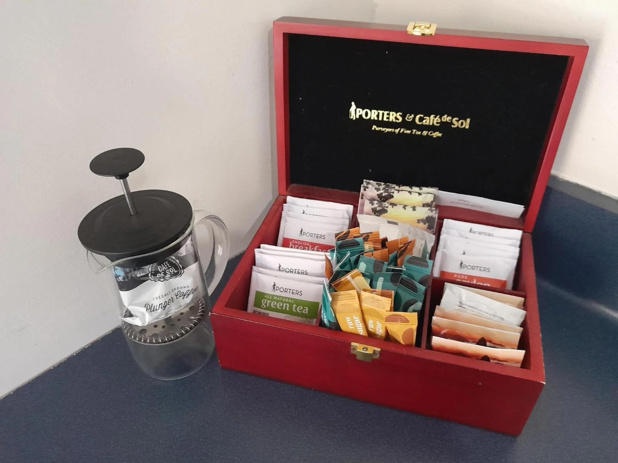 Food and drinks in A'Abode Motor Lodge