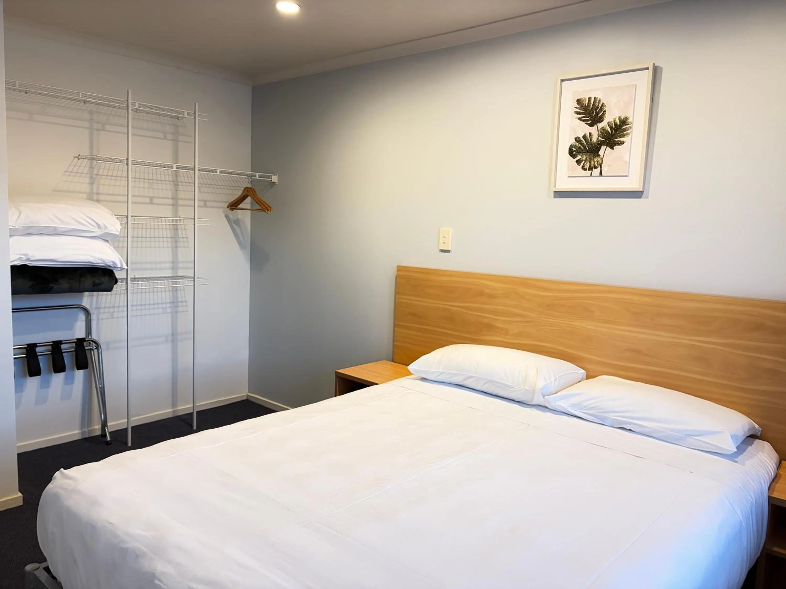 Bedroom, Bed in Abode Motel