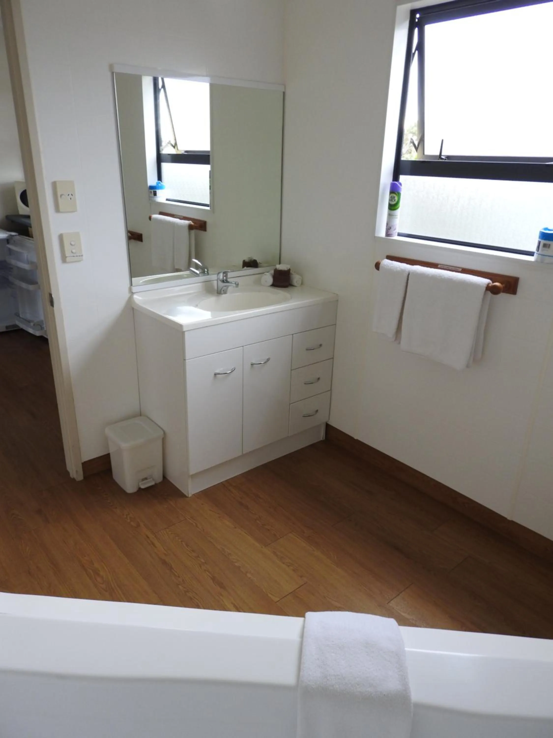 Bathroom in A'Abode Motor Lodge