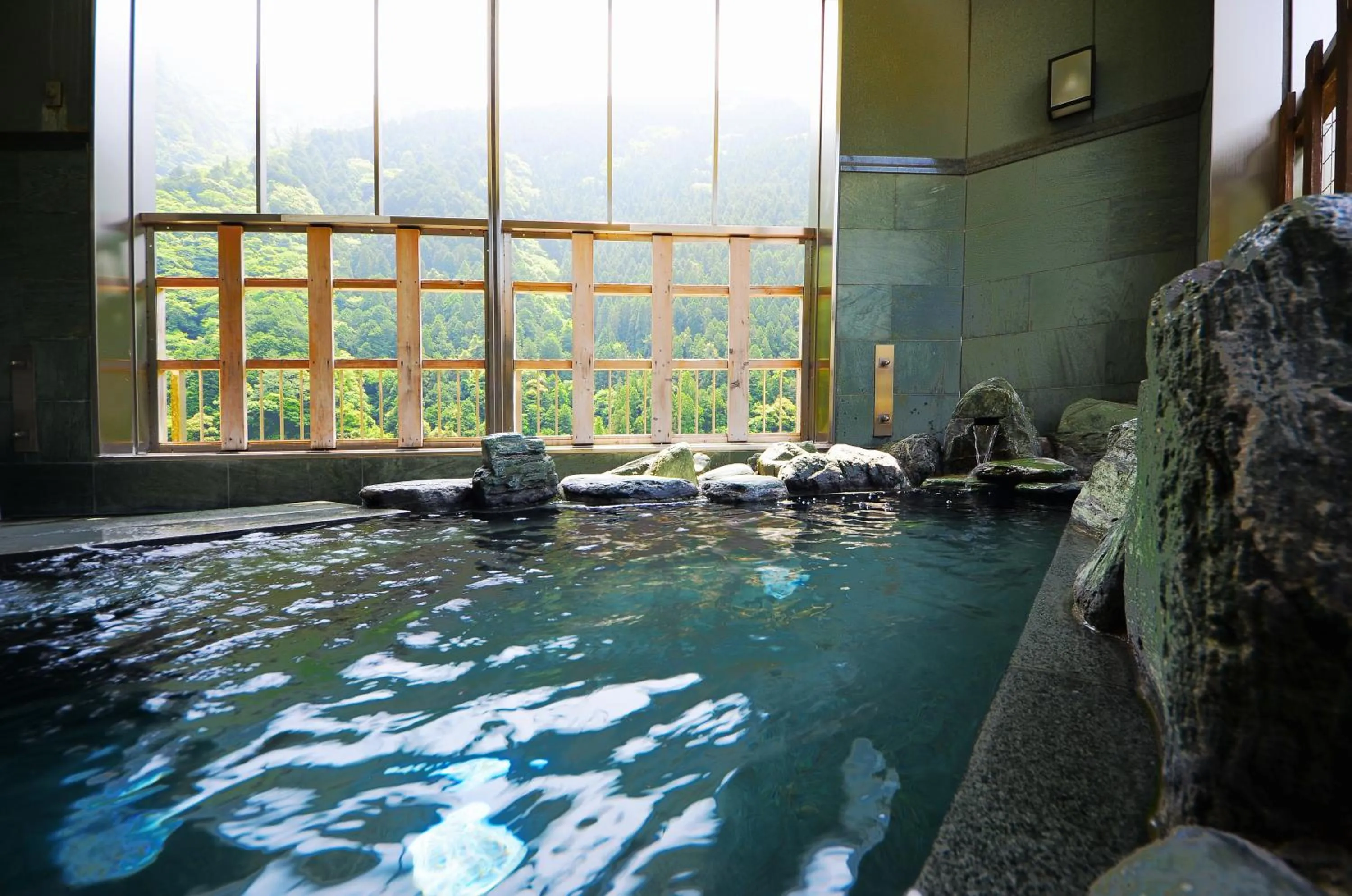 Hot Spring Bath in Sunriver Oboke