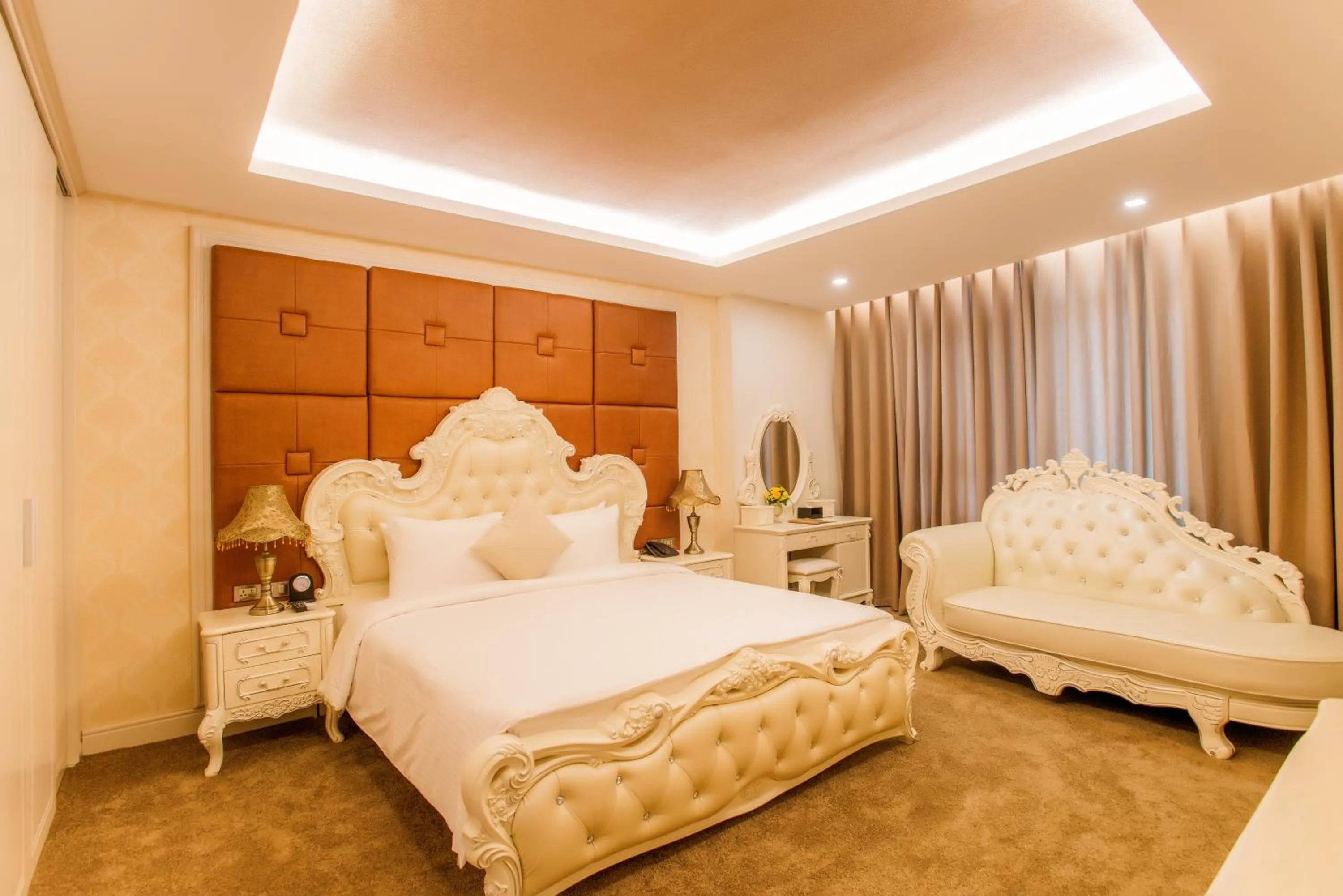 Living room, Bed in Muong Thanh Grand Bac Giang Hotel