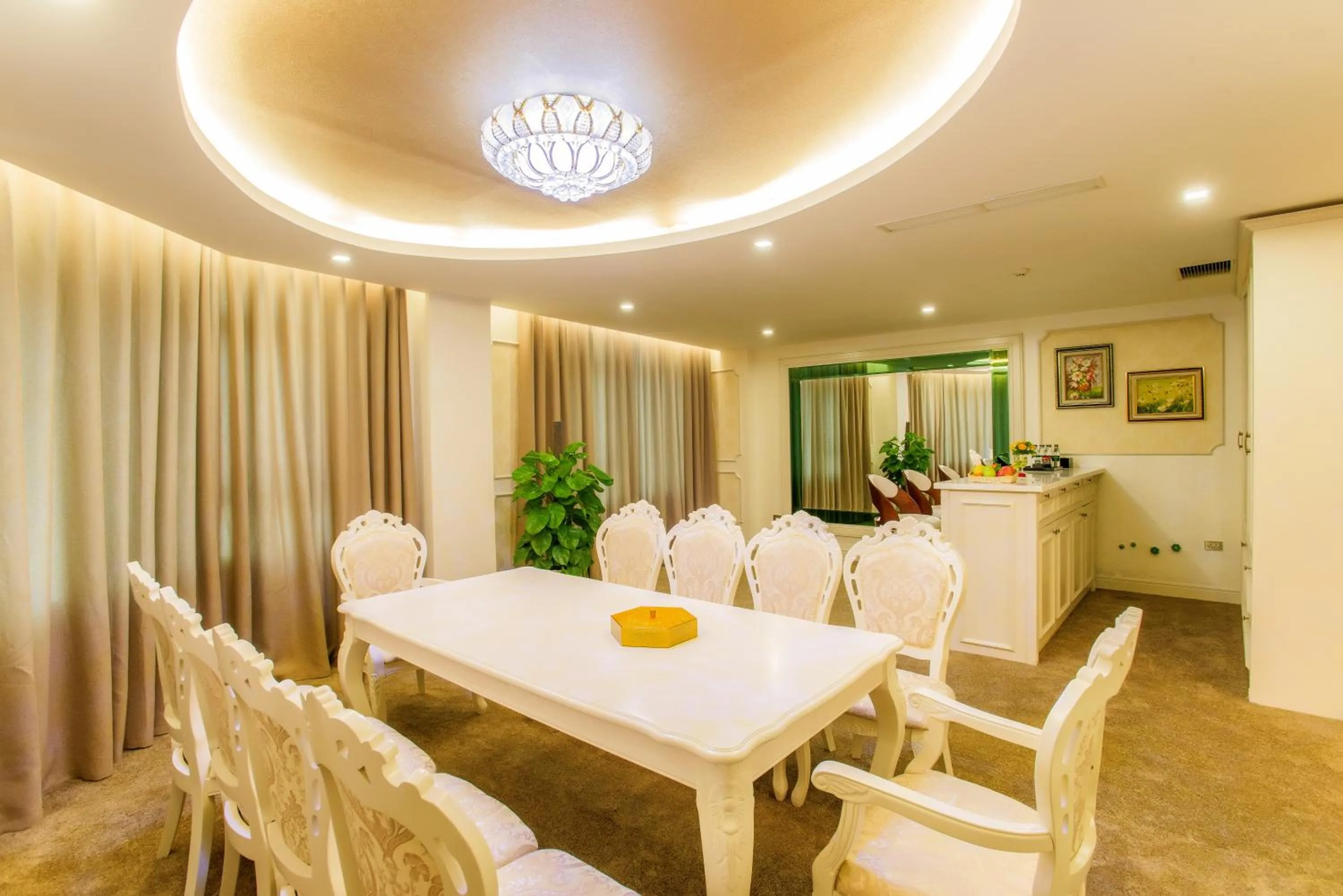 Dining area in Muong Thanh Grand Bac Giang Hotel