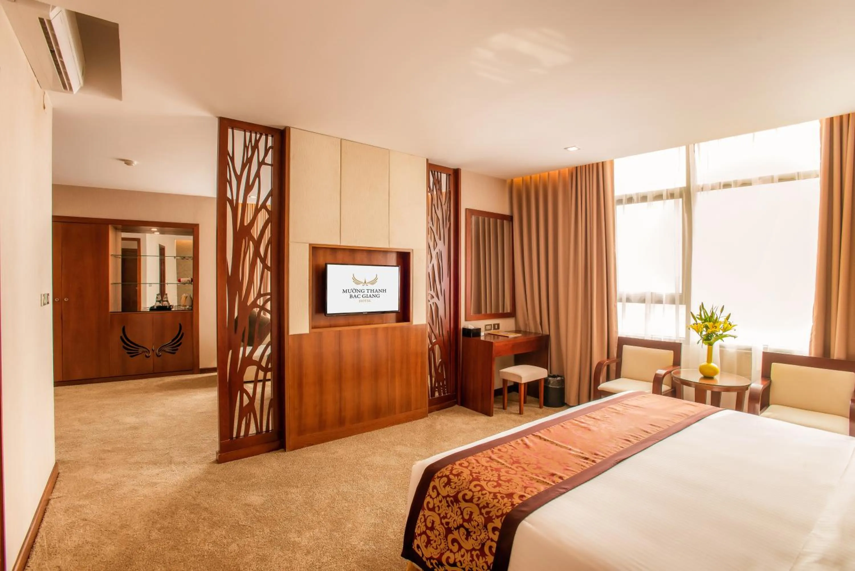 Bedroom, Bed in Muong Thanh Grand Bac Giang Hotel