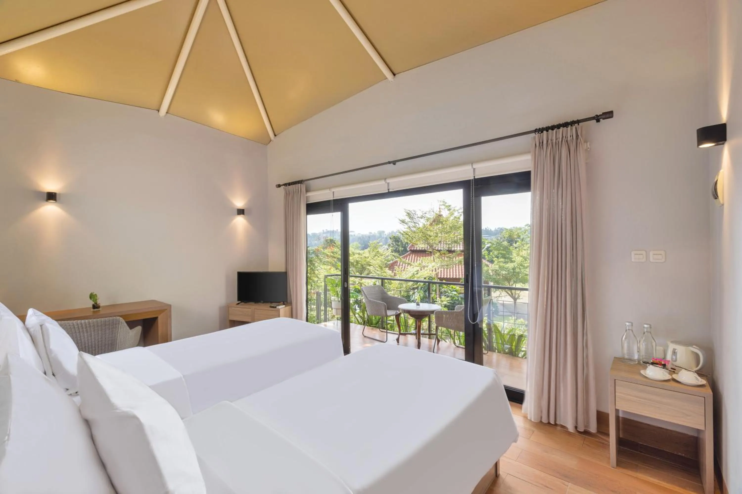 Bedroom, Bed in The Glamping at ARTOTEL Pelangi Park