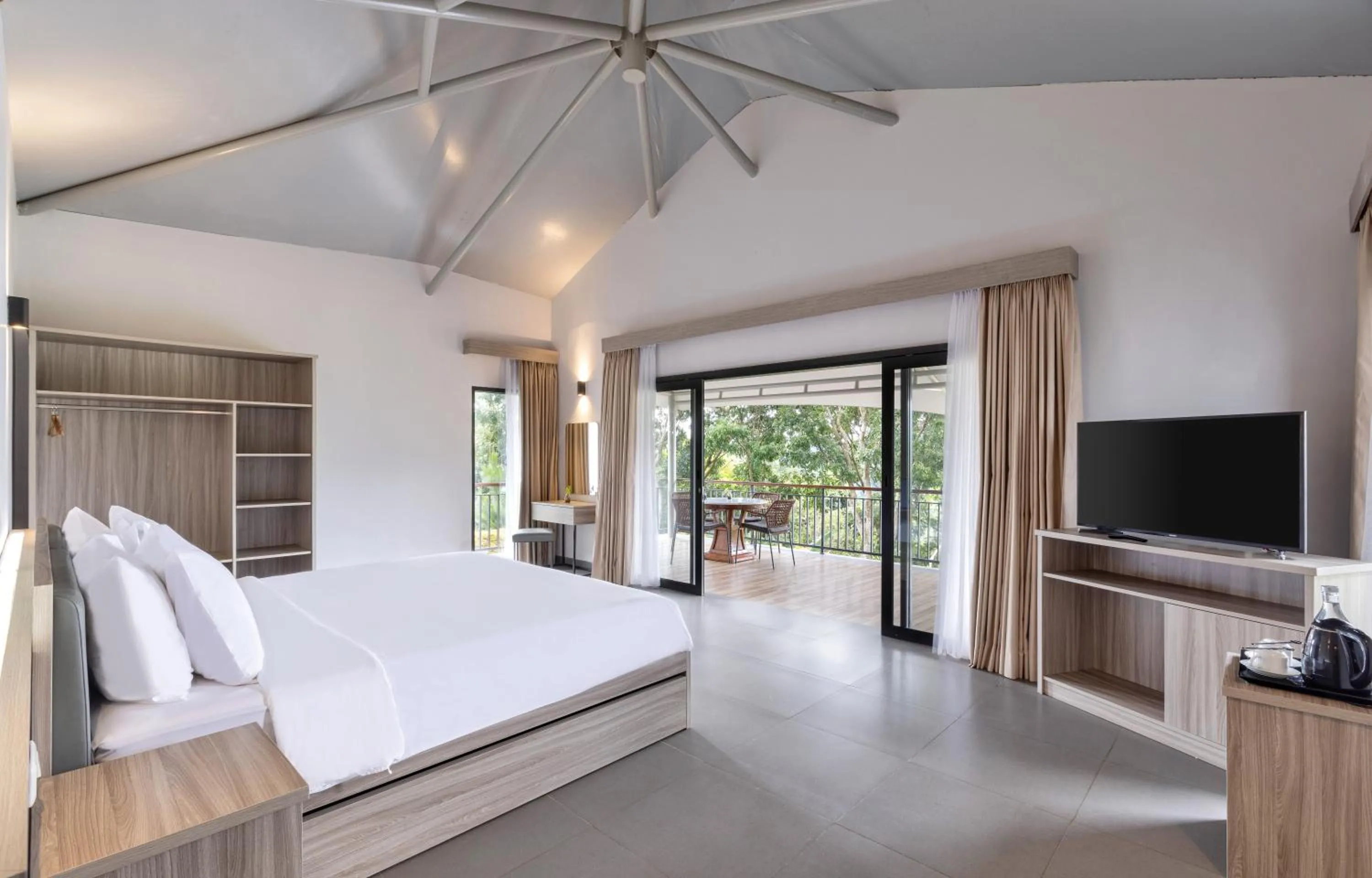 Bedroom, Bed in The Glamping at ARTOTEL Pelangi Park