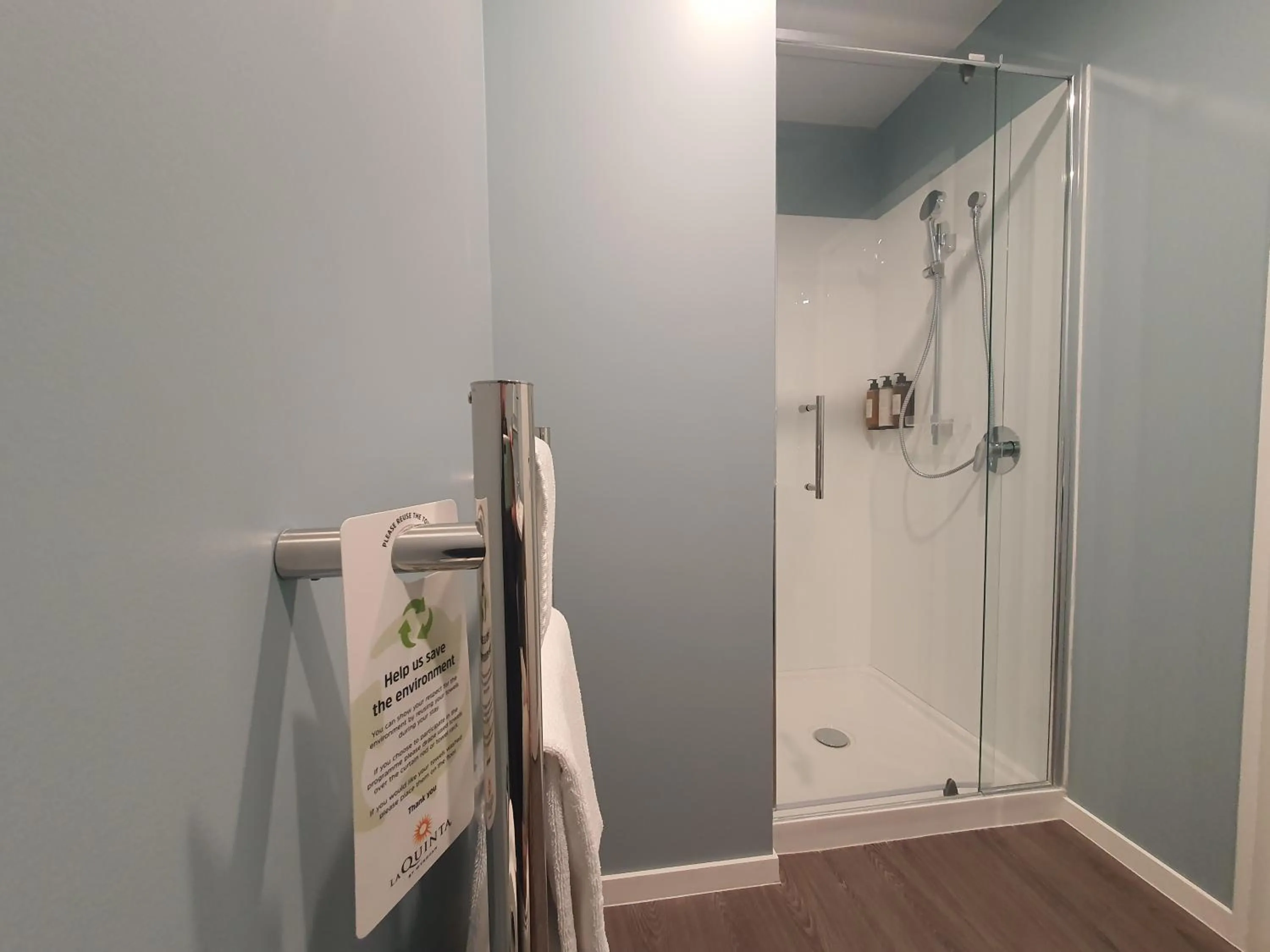 Shower in La Quinta by Wyndham Parnell Auckland