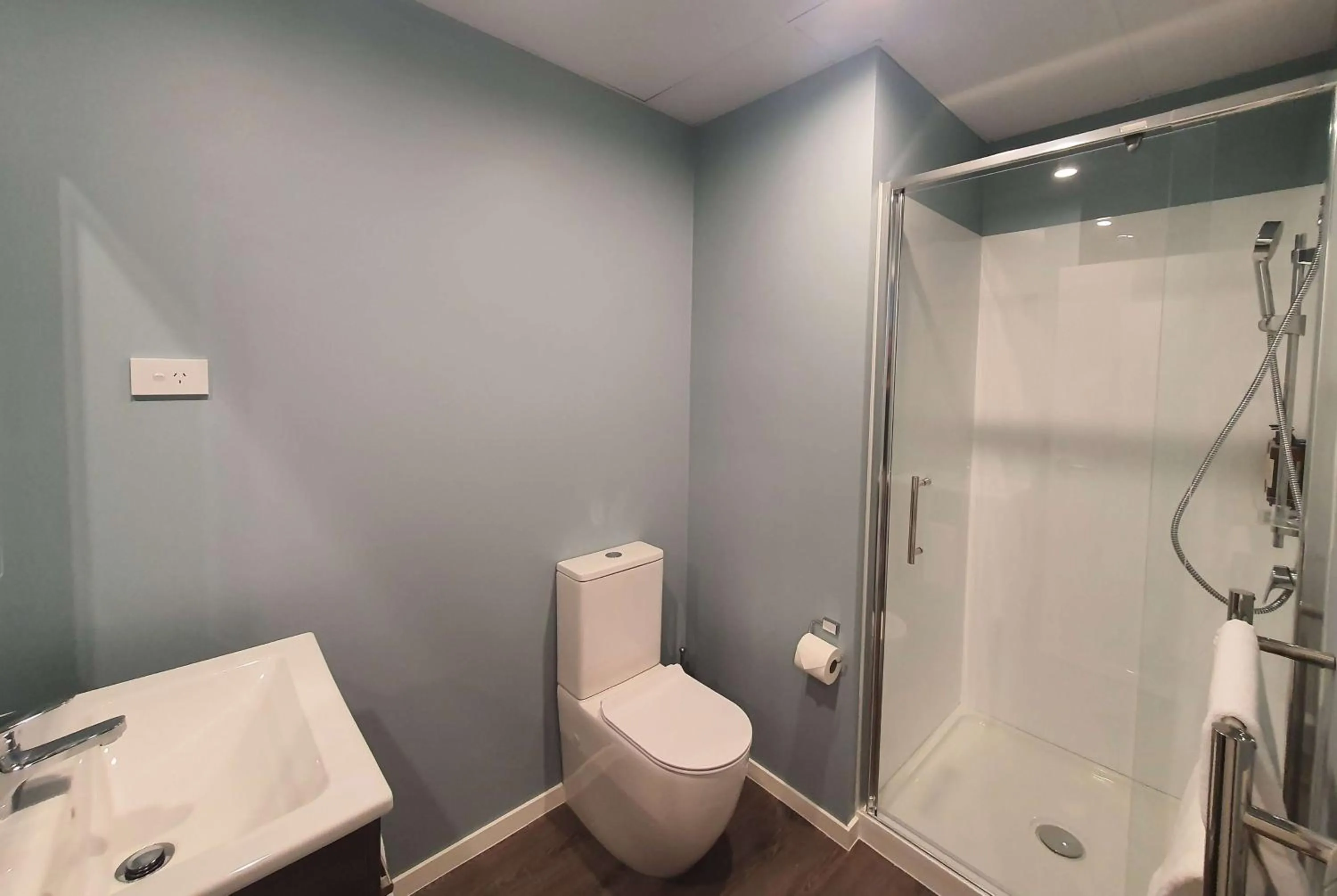 Bathroom in La Quinta by Wyndham Parnell Auckland