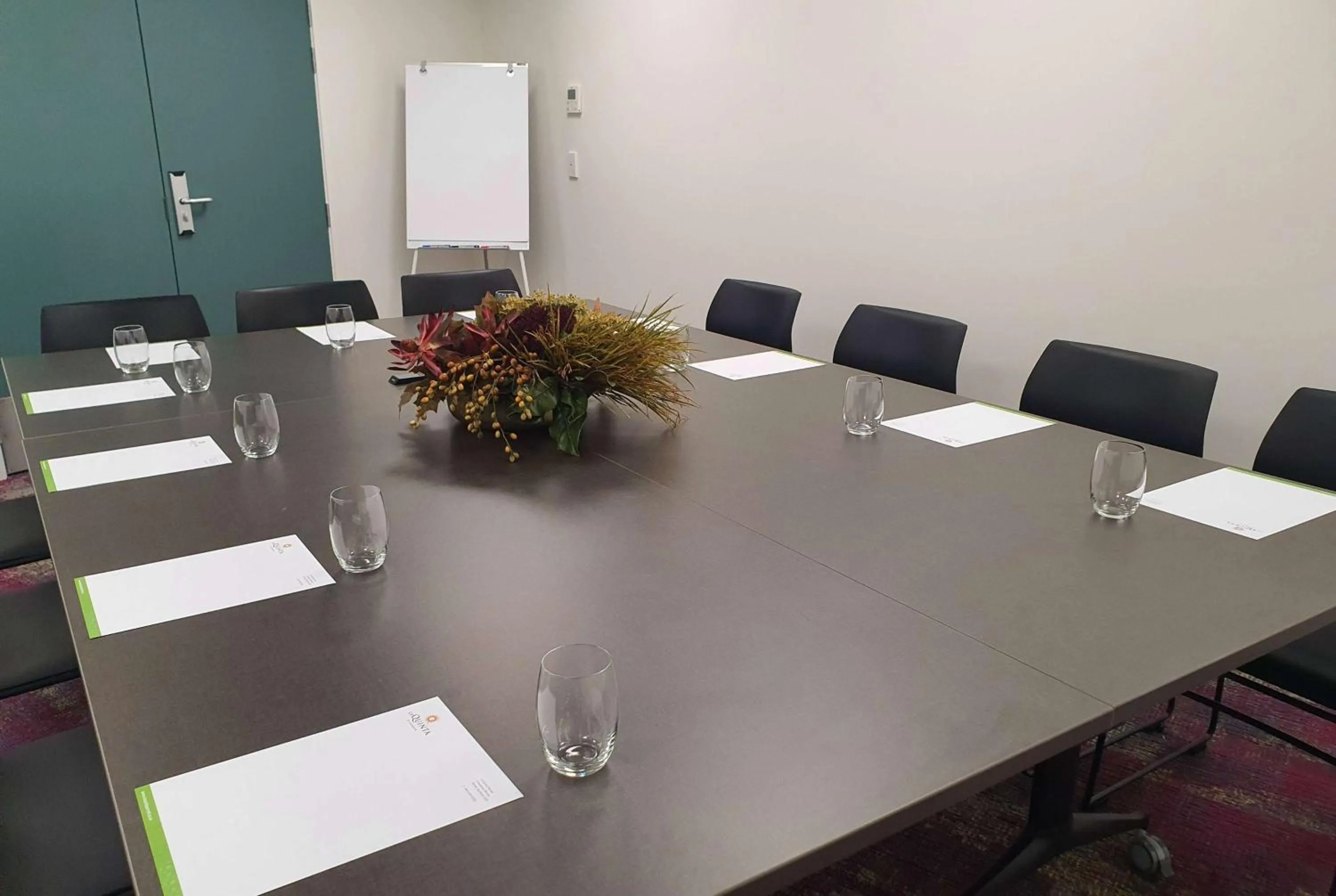 Meeting/conference room in La Quinta by Wyndham Parnell Auckland